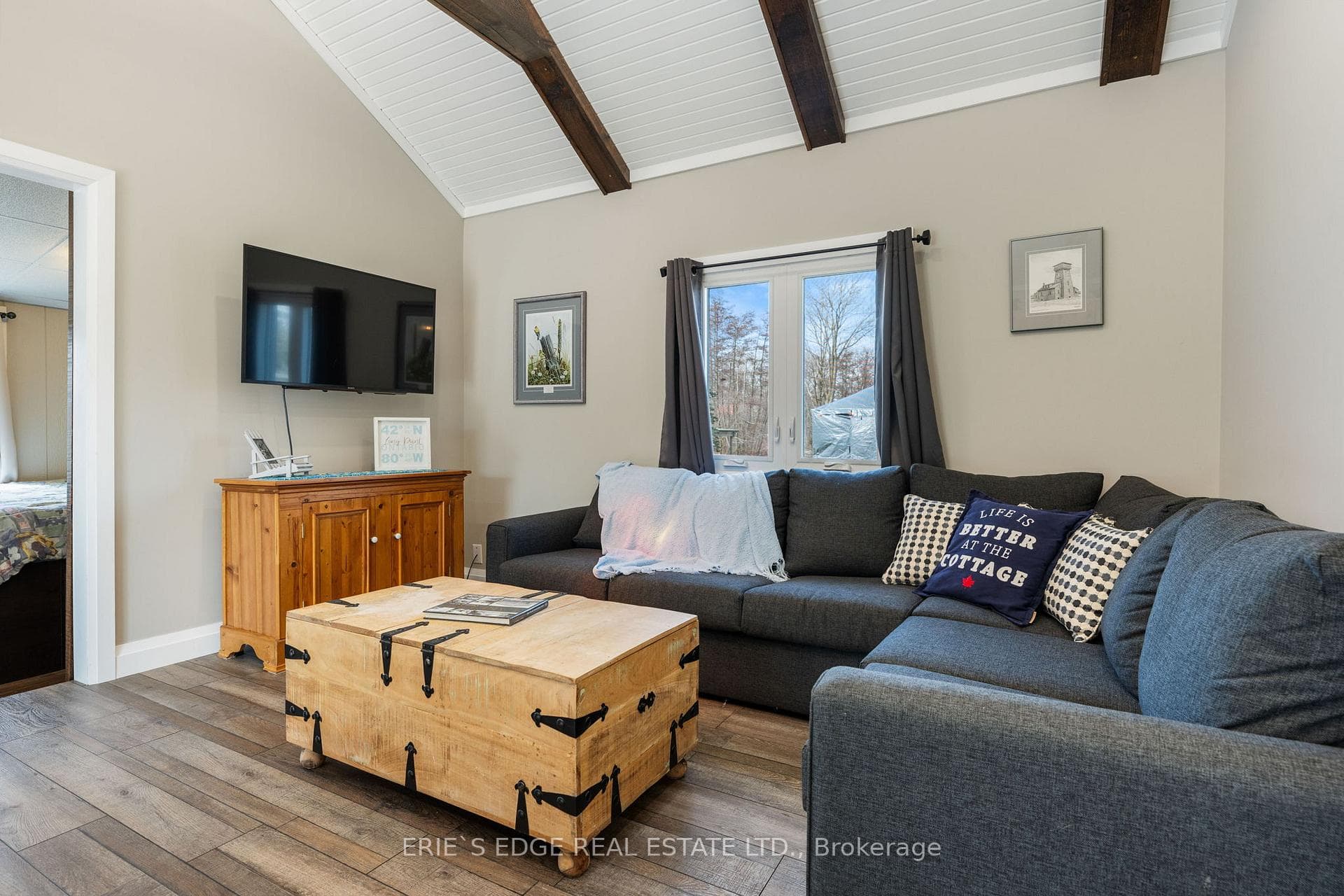 323 Erie Boulevard photo 16