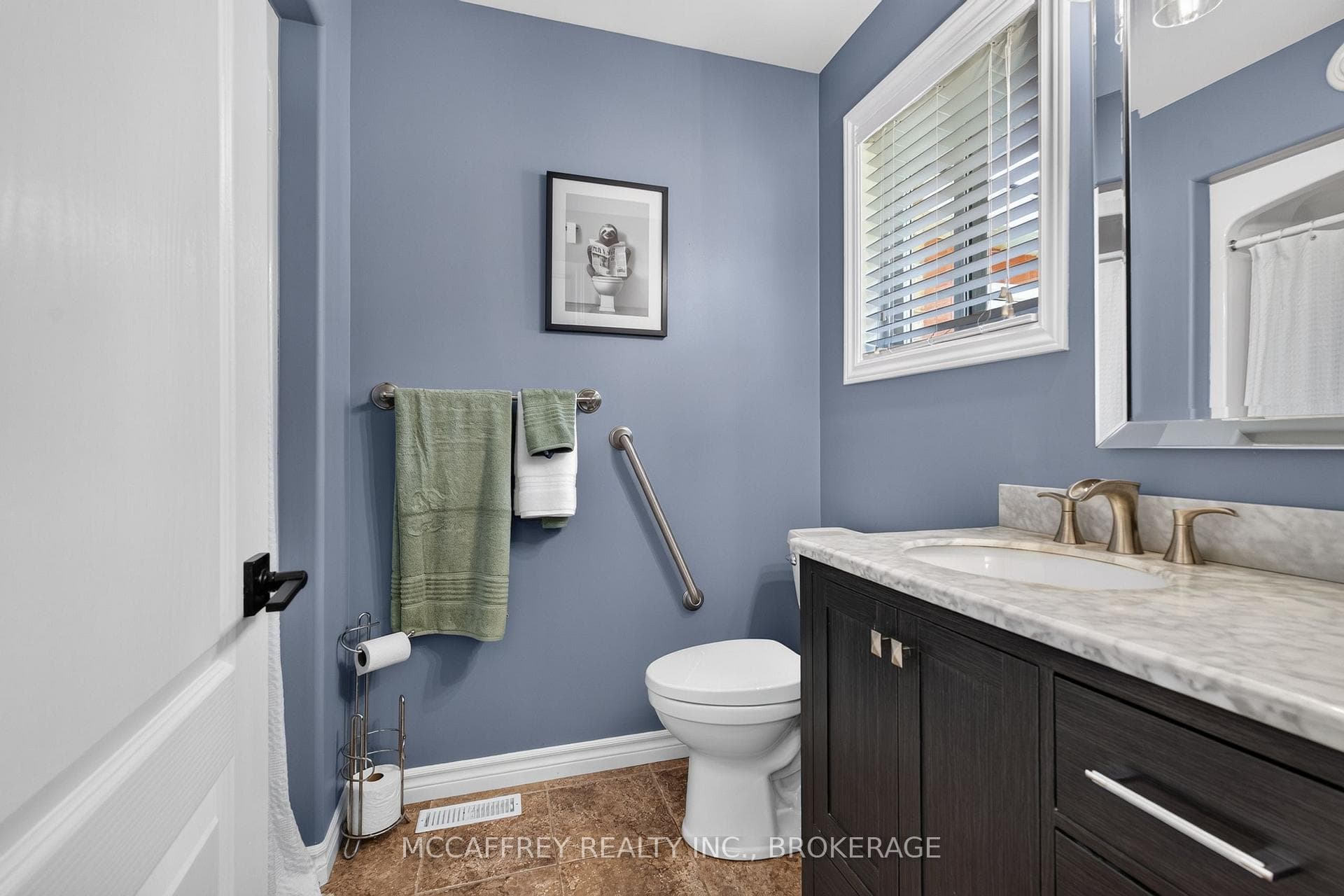 9 Hartwood Crescent photo 24