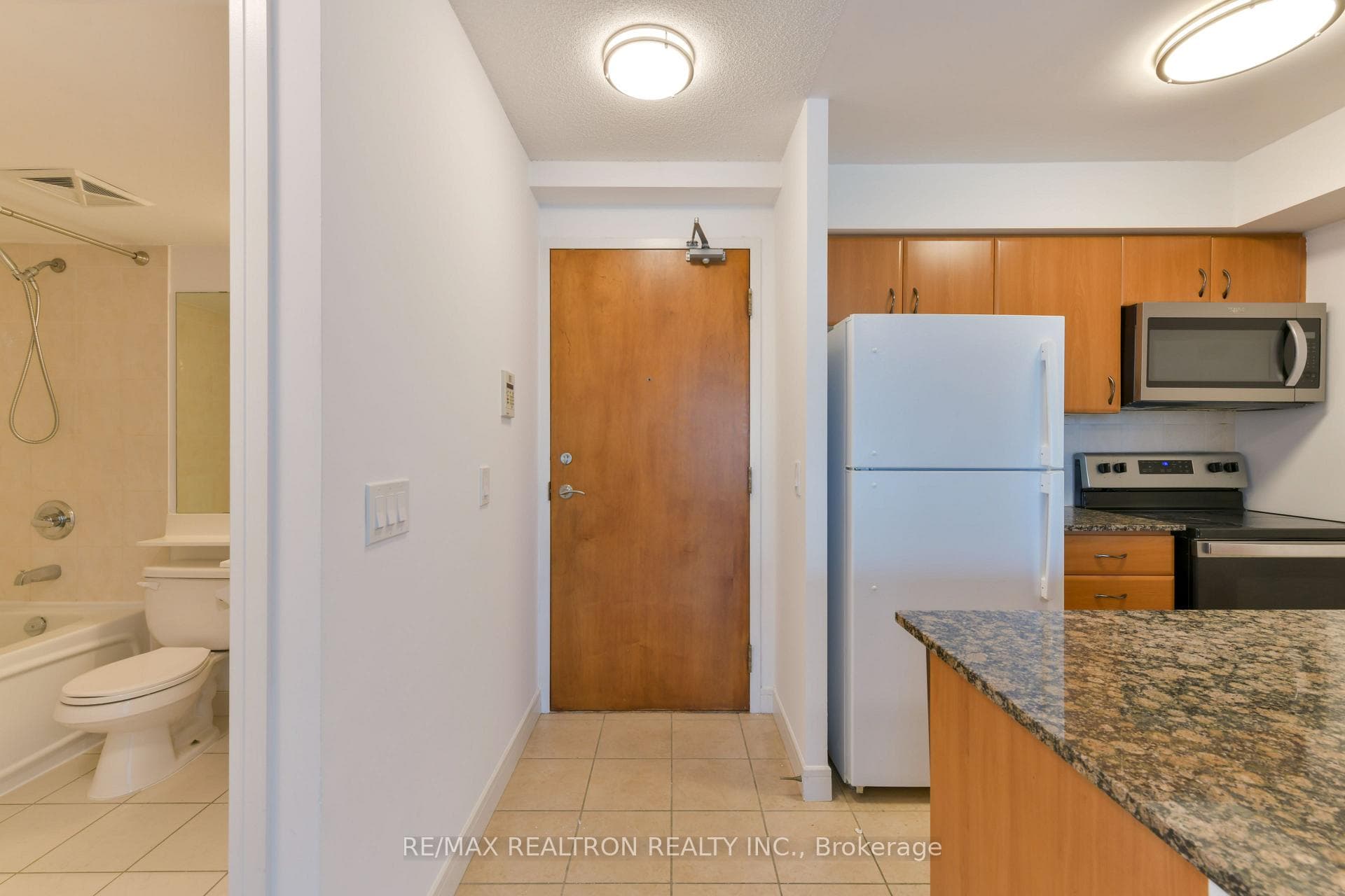 31 Bales Avenue Unit 2107 photo 4