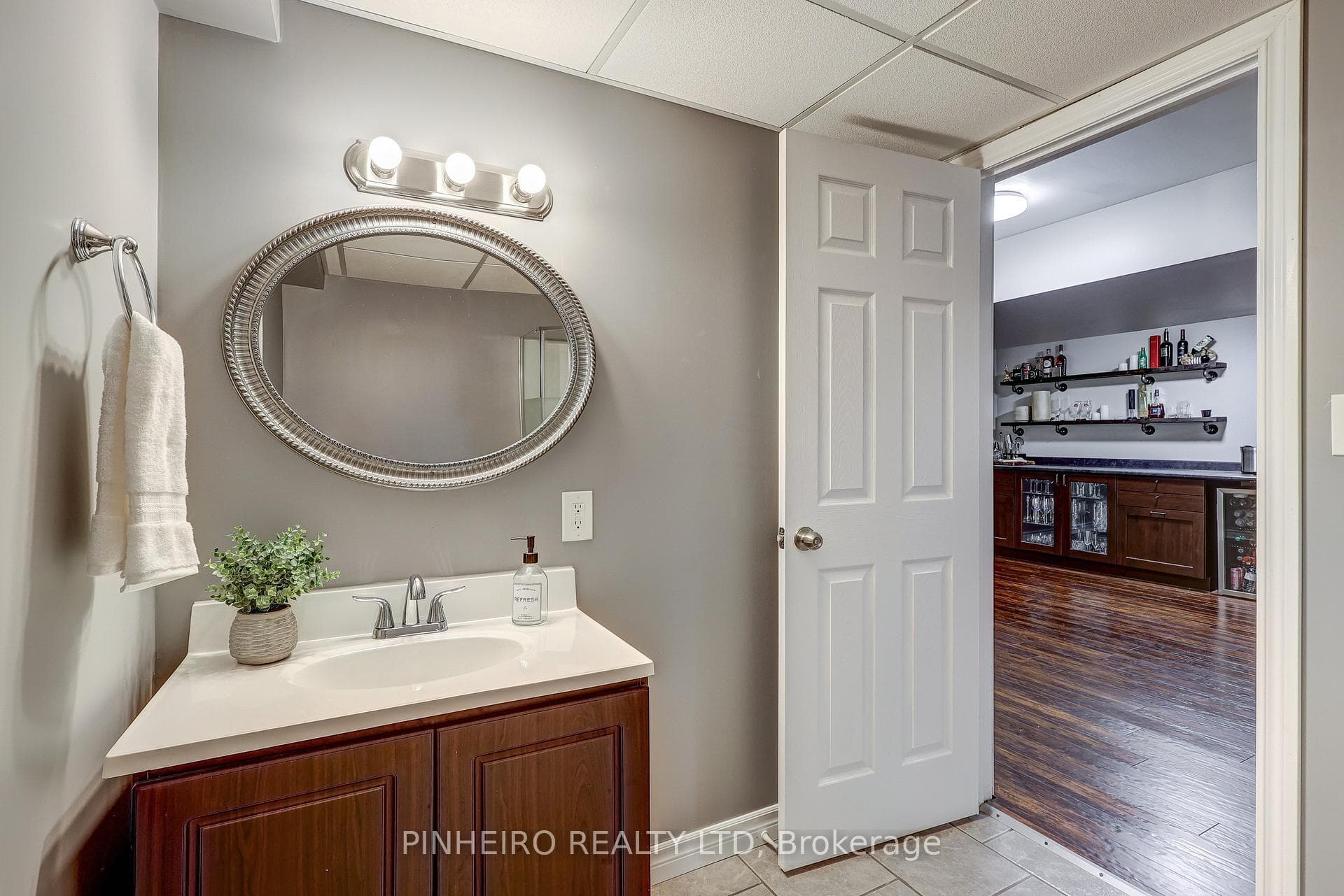 204 Niagara Street photo 27
