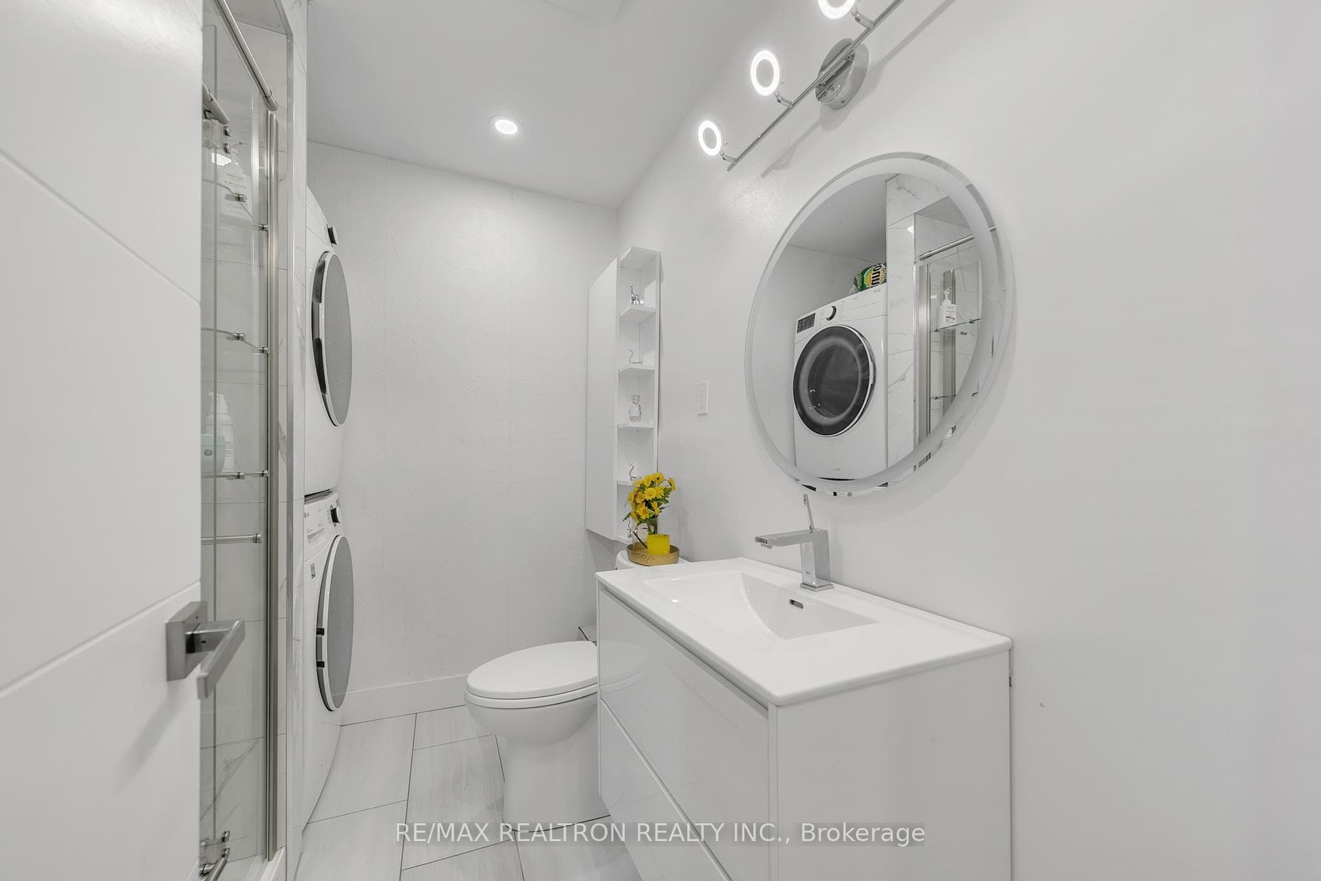 50 Lindsay Avenue photo 12