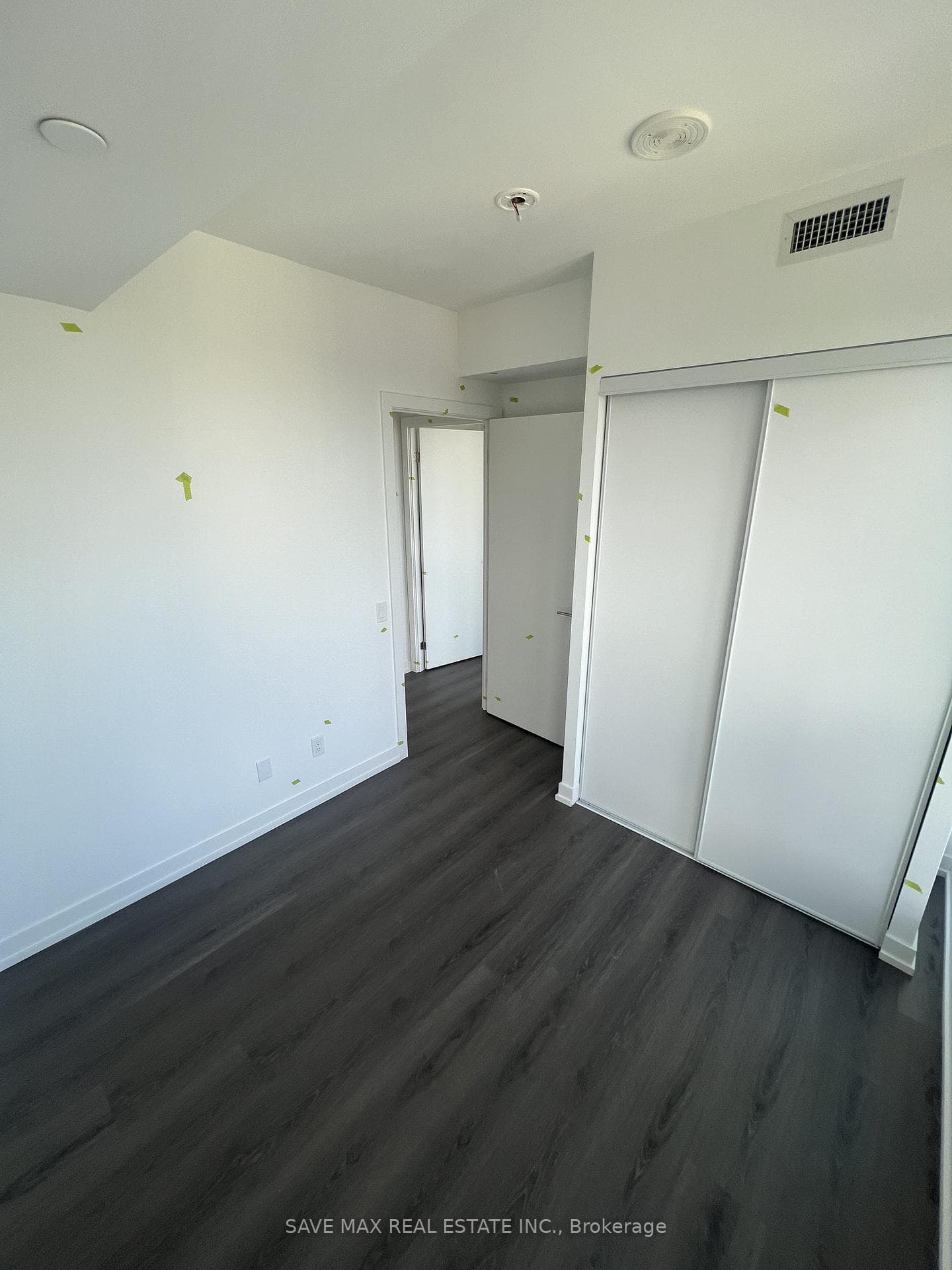 8 WELLESLEY Street Unit 2709 photo 8