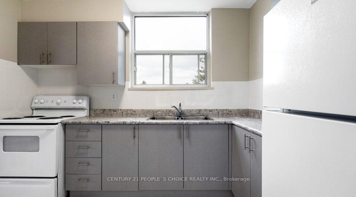 2250 Kennedy Road Unit 702 photo 6
