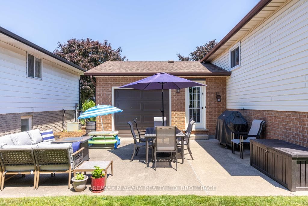 6195 DELTA Drive photo 4