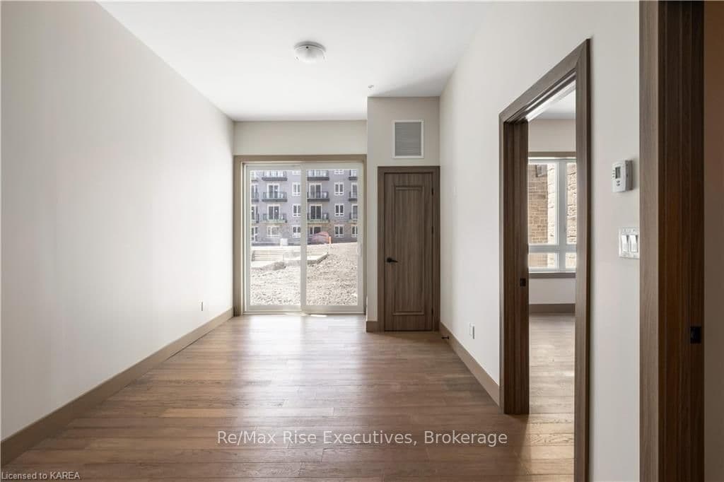 2274 PRINCESS Street Unit 120 photo 9