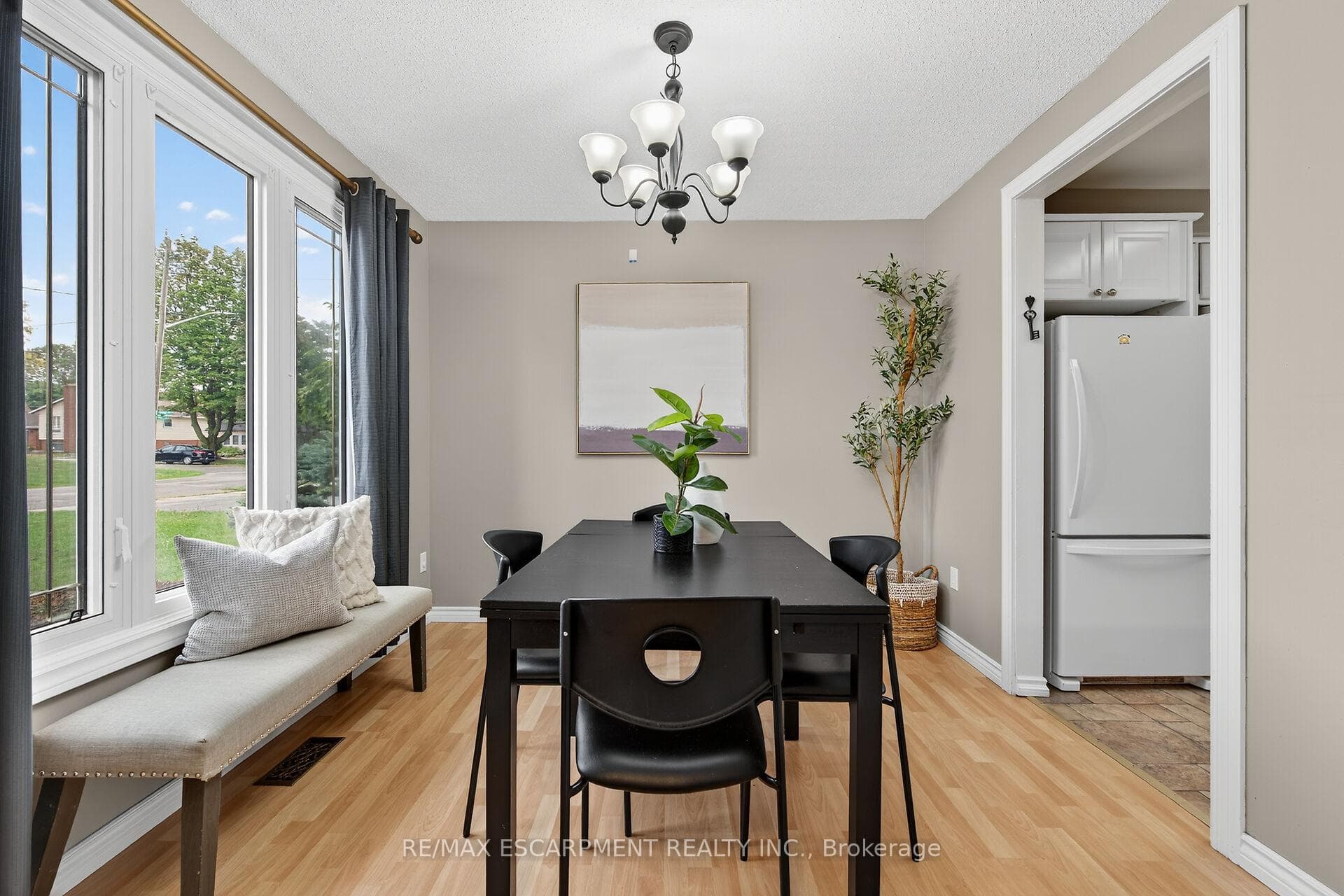 35B Seneca Street photo 13