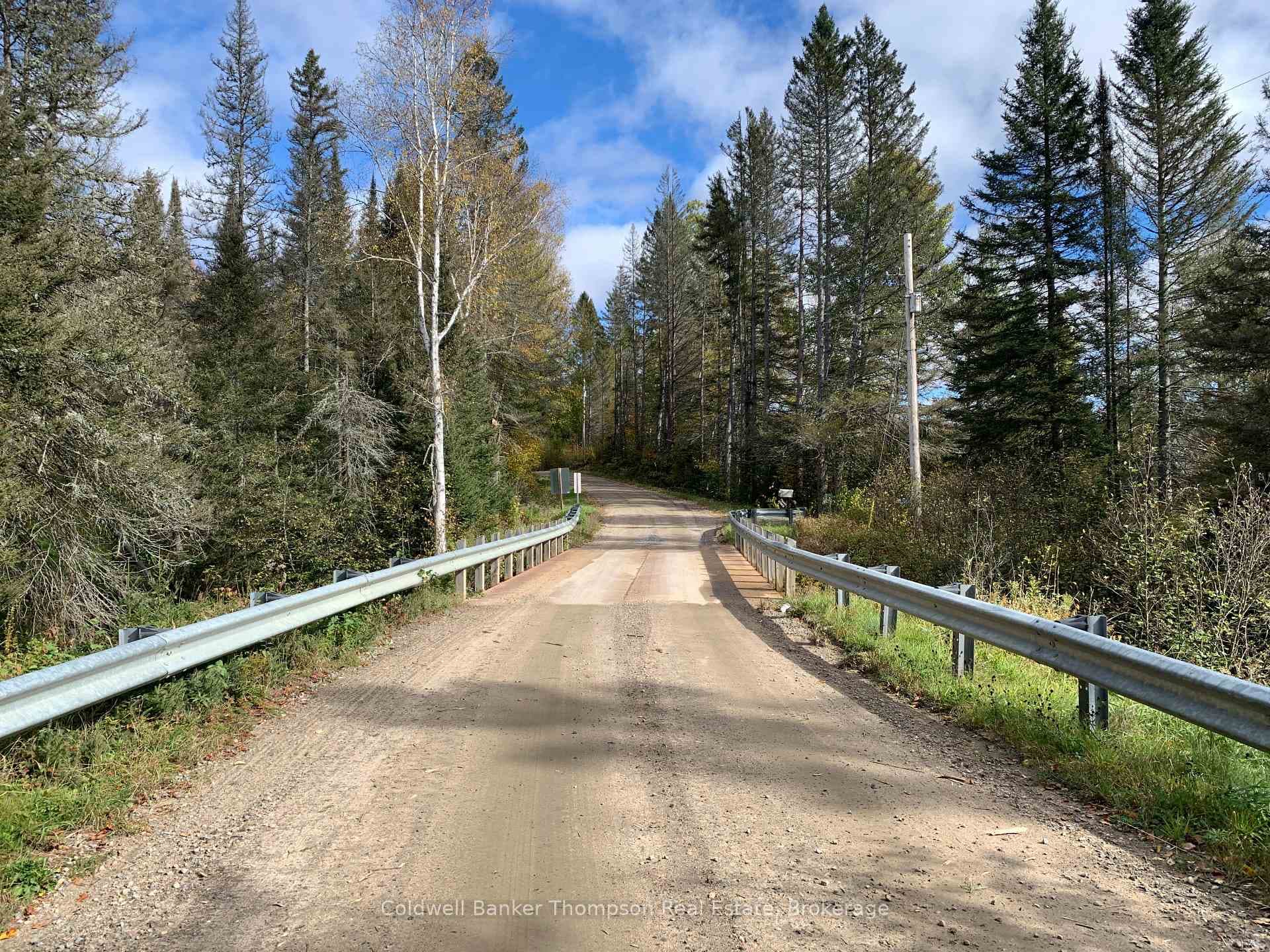 Year Round Municipal Road, Bridge over River