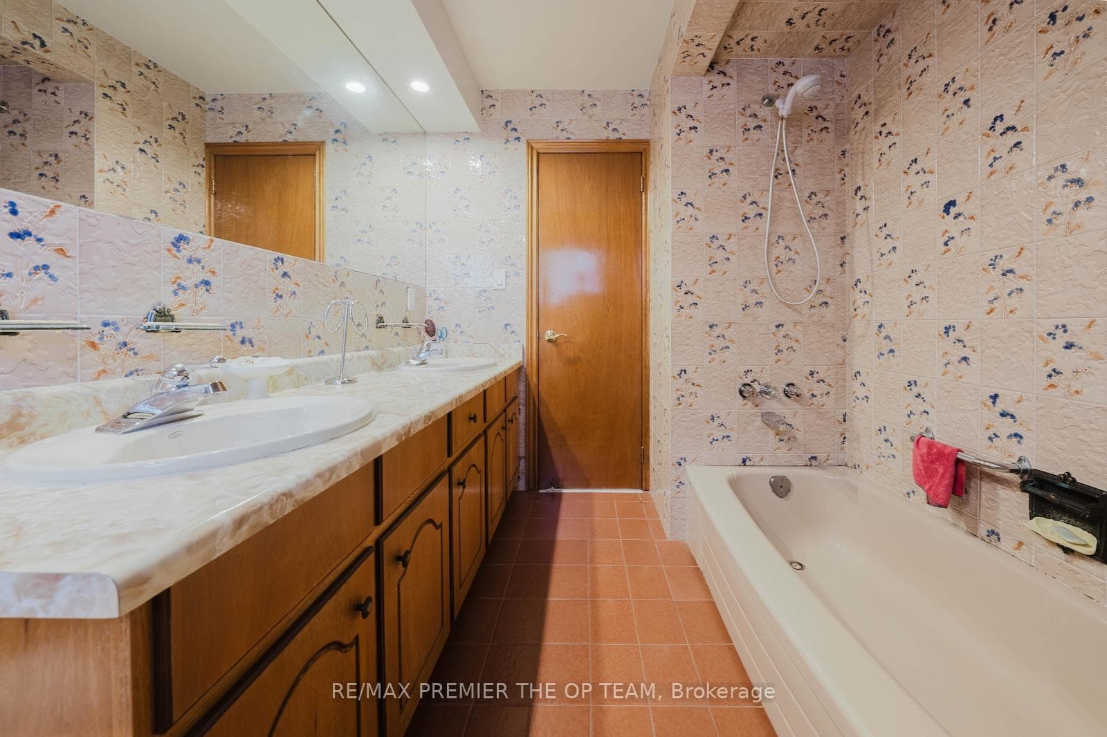 142 Gracefield Avenue photo 19