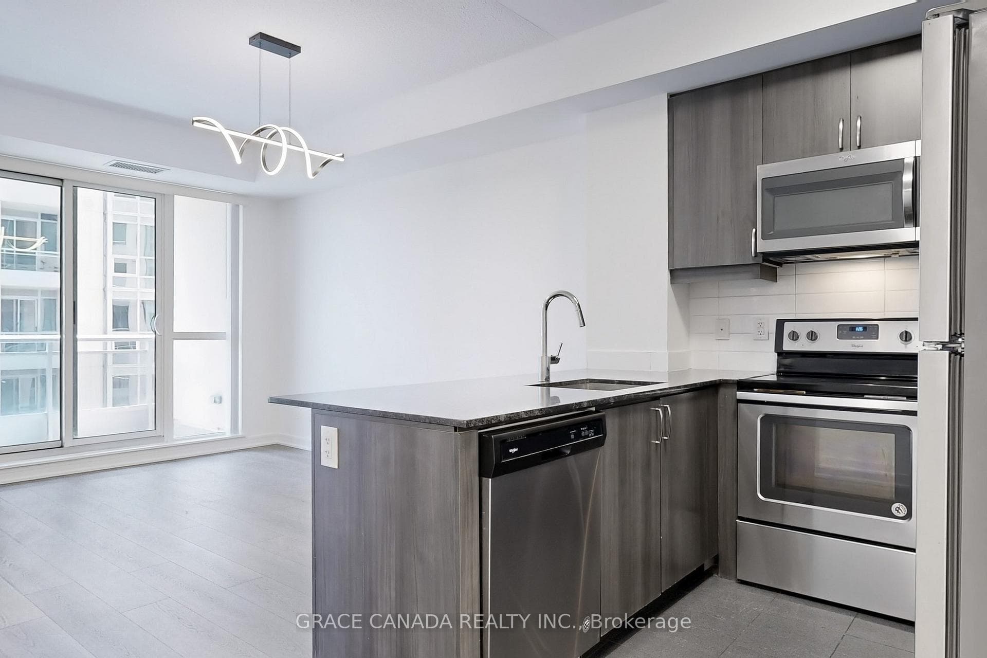 9205 Yonge Street Unit 409 photo 18