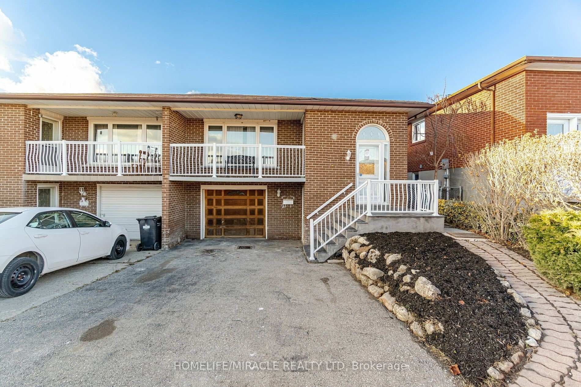 18 Prouse Drive photo 1