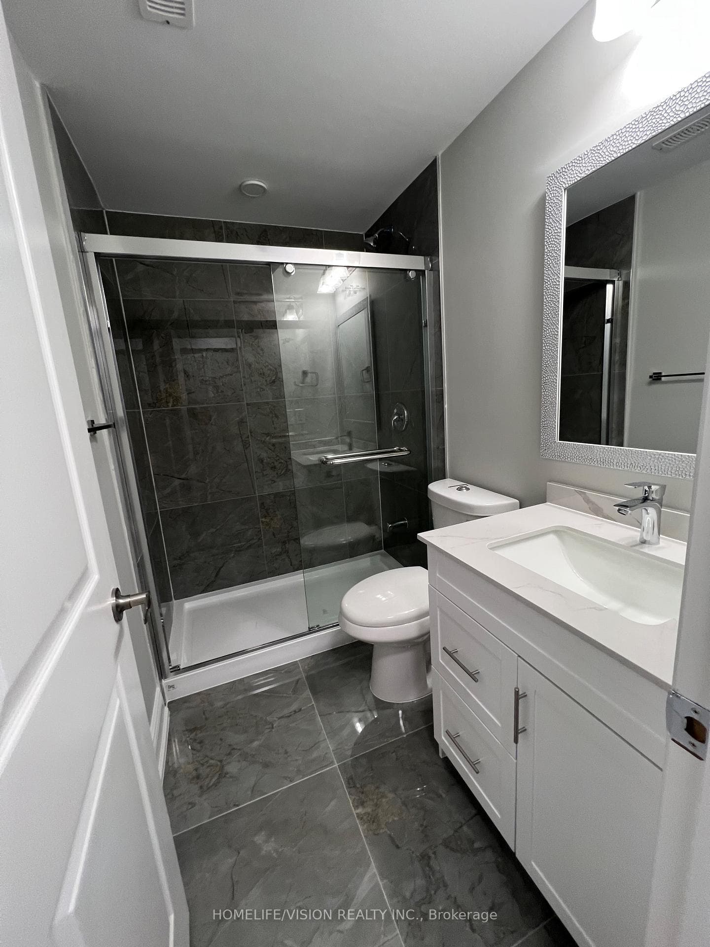 3282 Sunlight Street Unit Lower photo 7