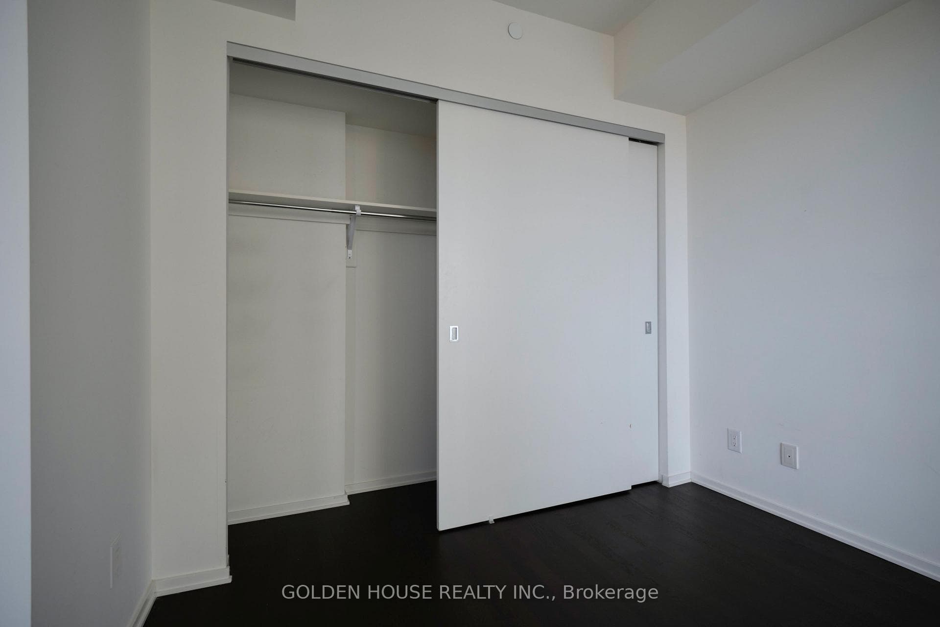 1 Bloor Street Unit 2411 photo 17