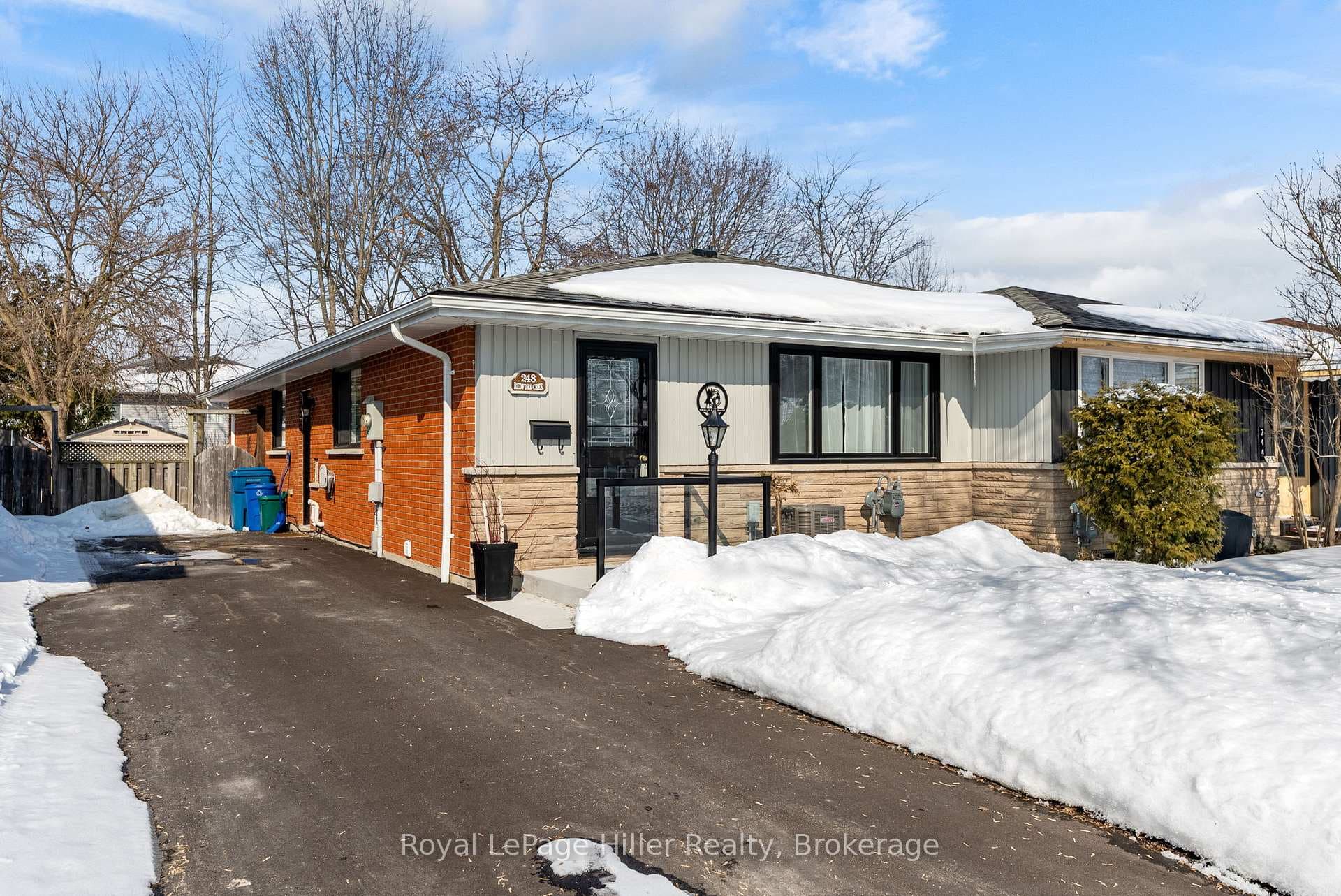 248 Redford Crescent photo 1