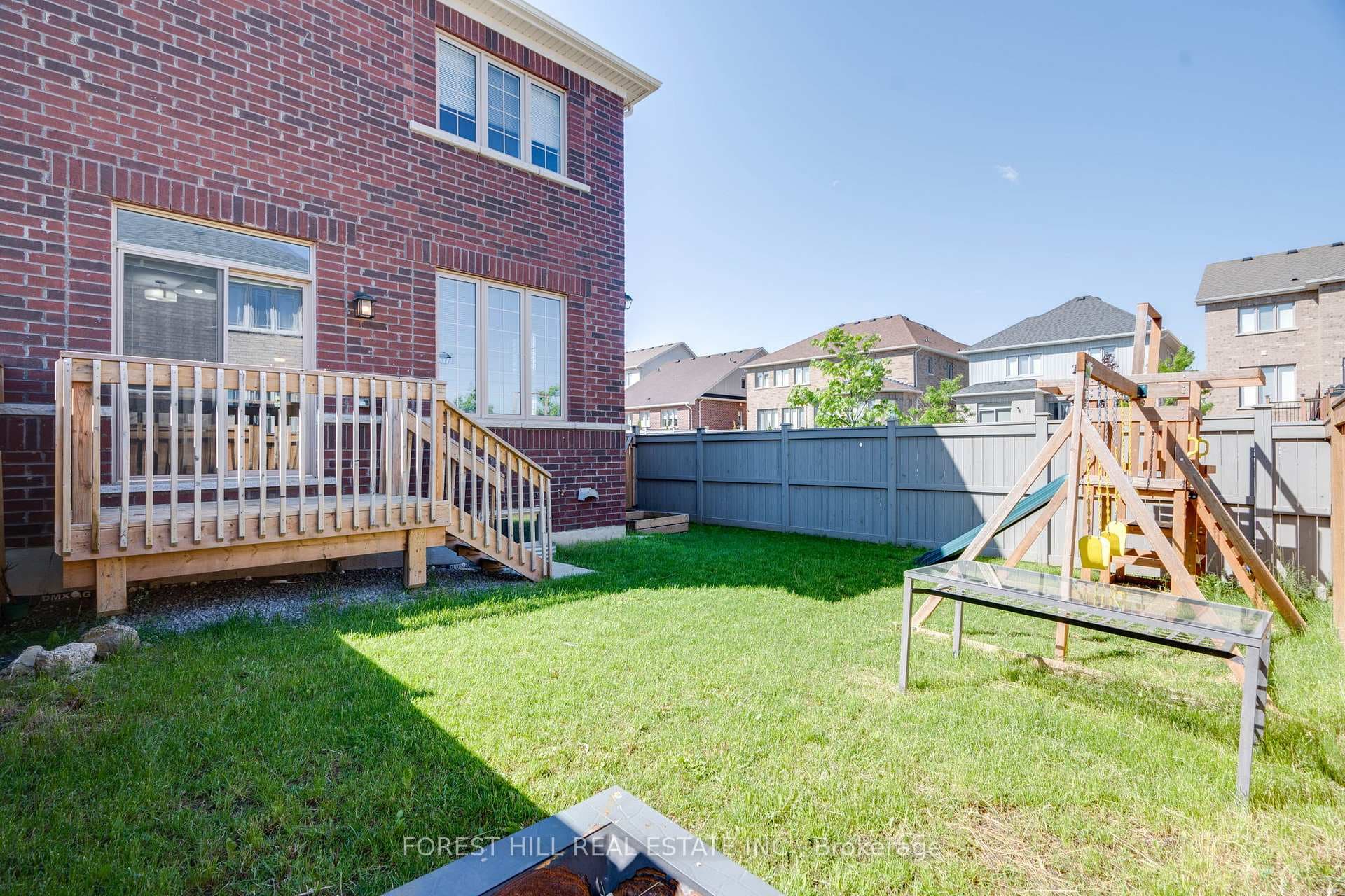 50 Clifford Crescent photo 37