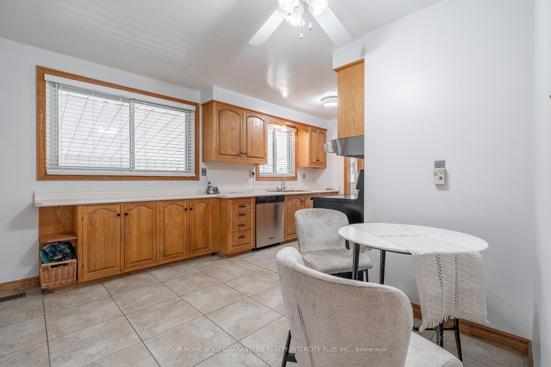 130 Burrwood Drive photo 5