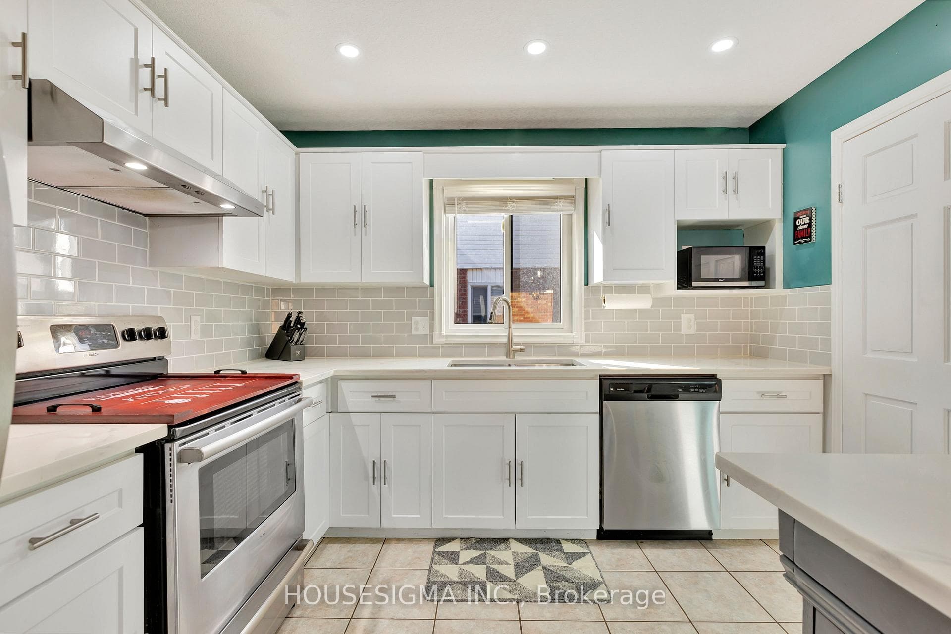 134 Deerpath Drive photo 15