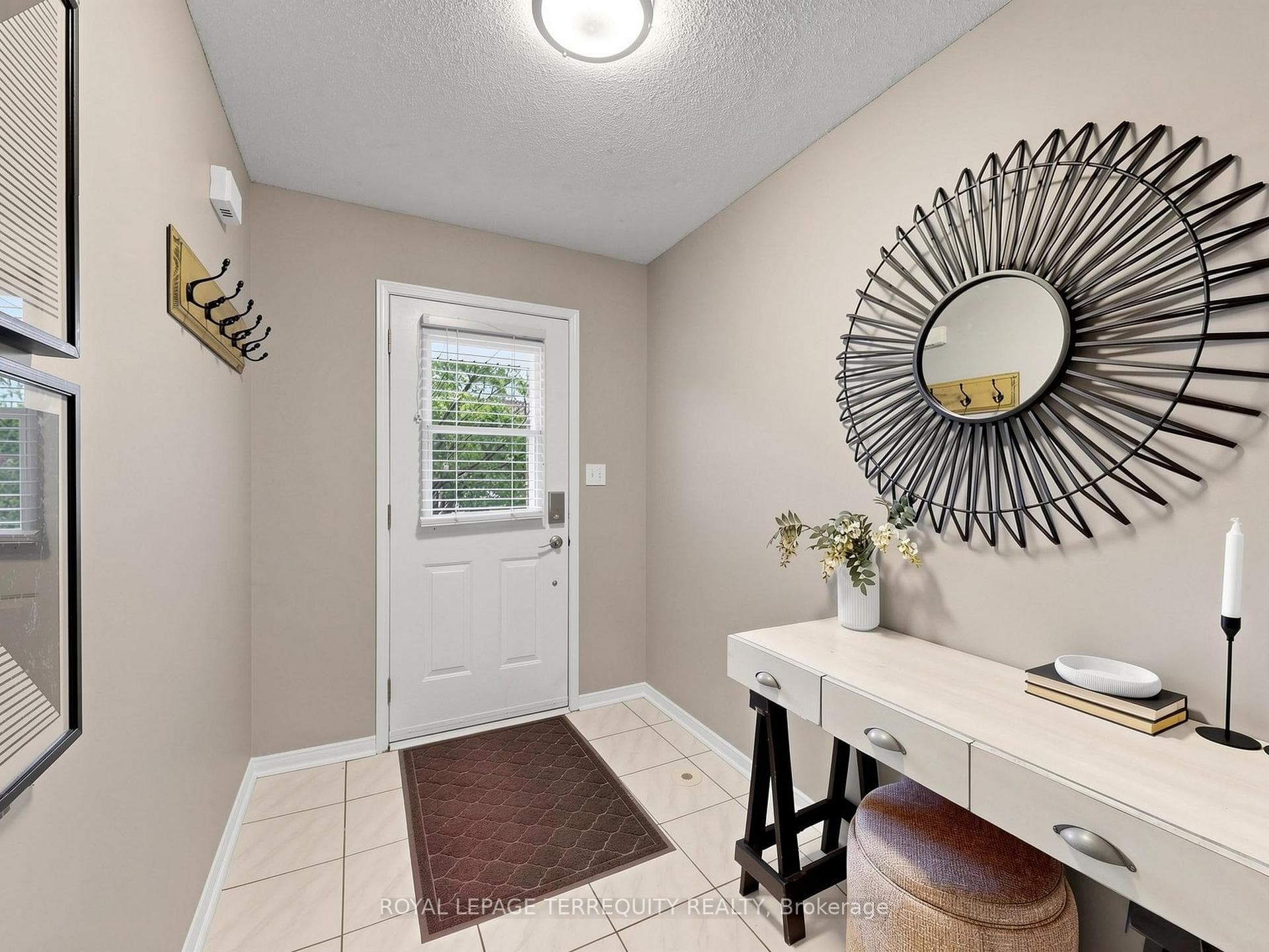 61 Sprucedale Way photo 2