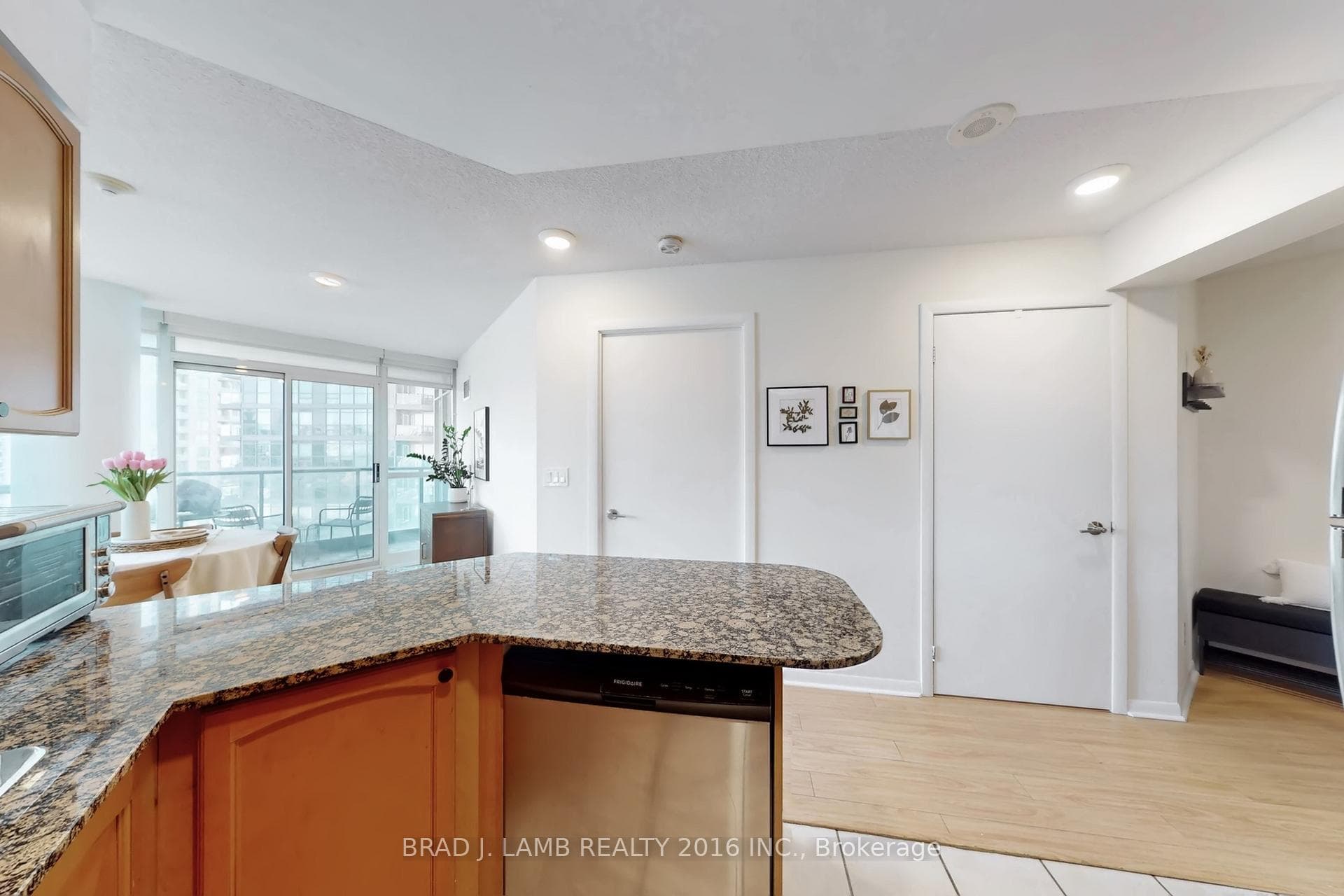 231 Fort York Boulevard Unit 1611 photo 5