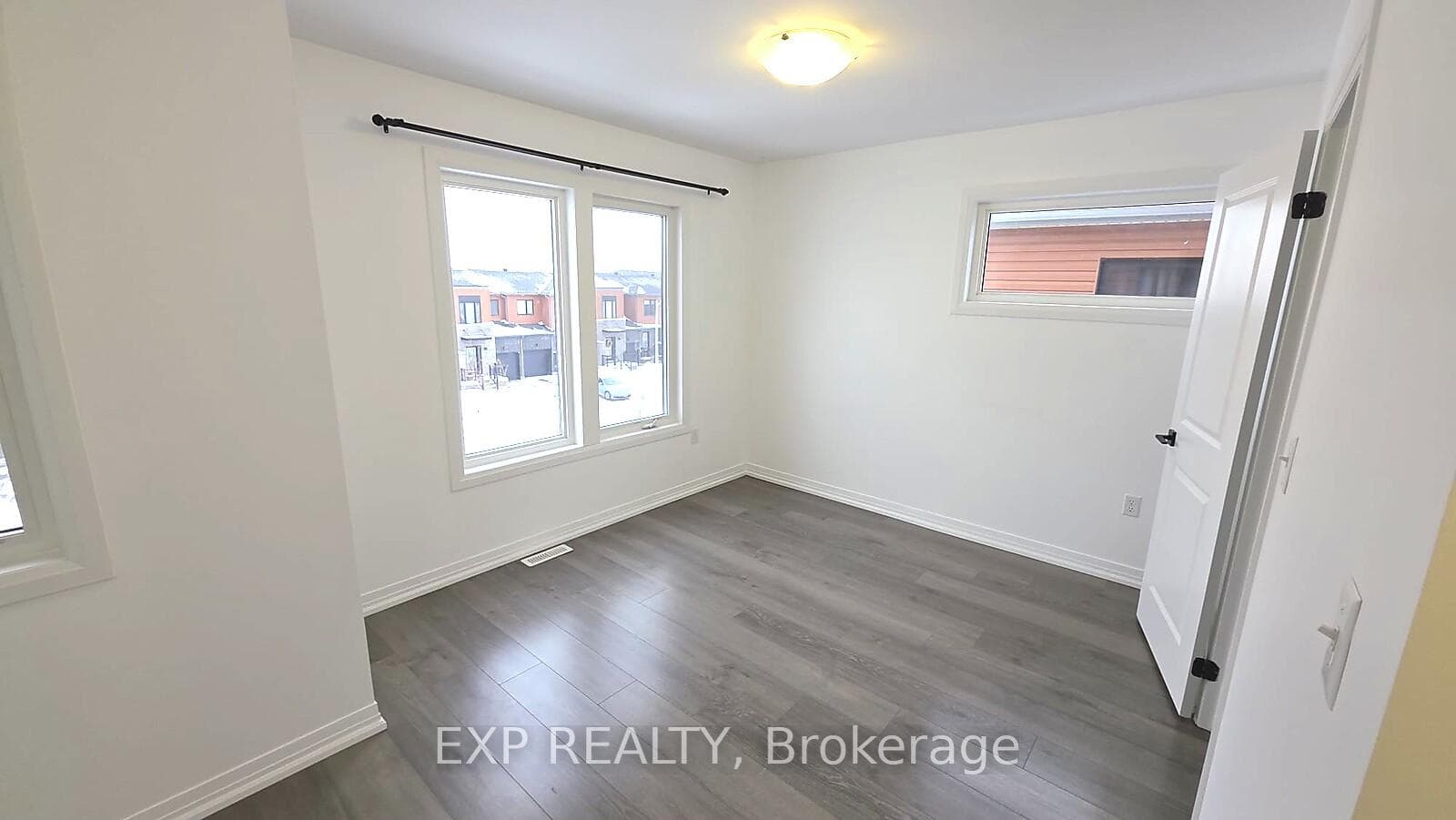 111 Fairlane Avenue photo 12