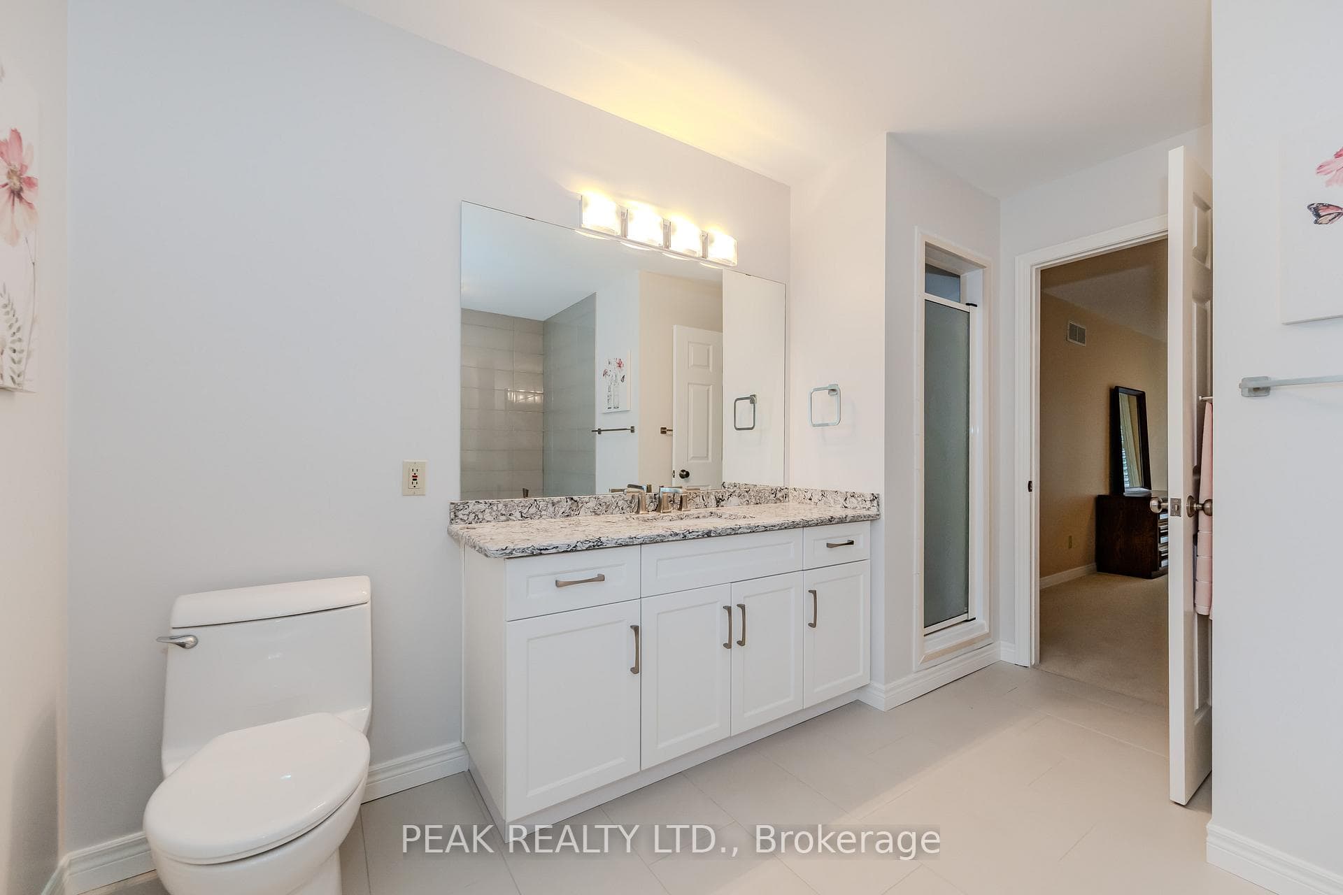 600 Stonebury Crescent photo 17