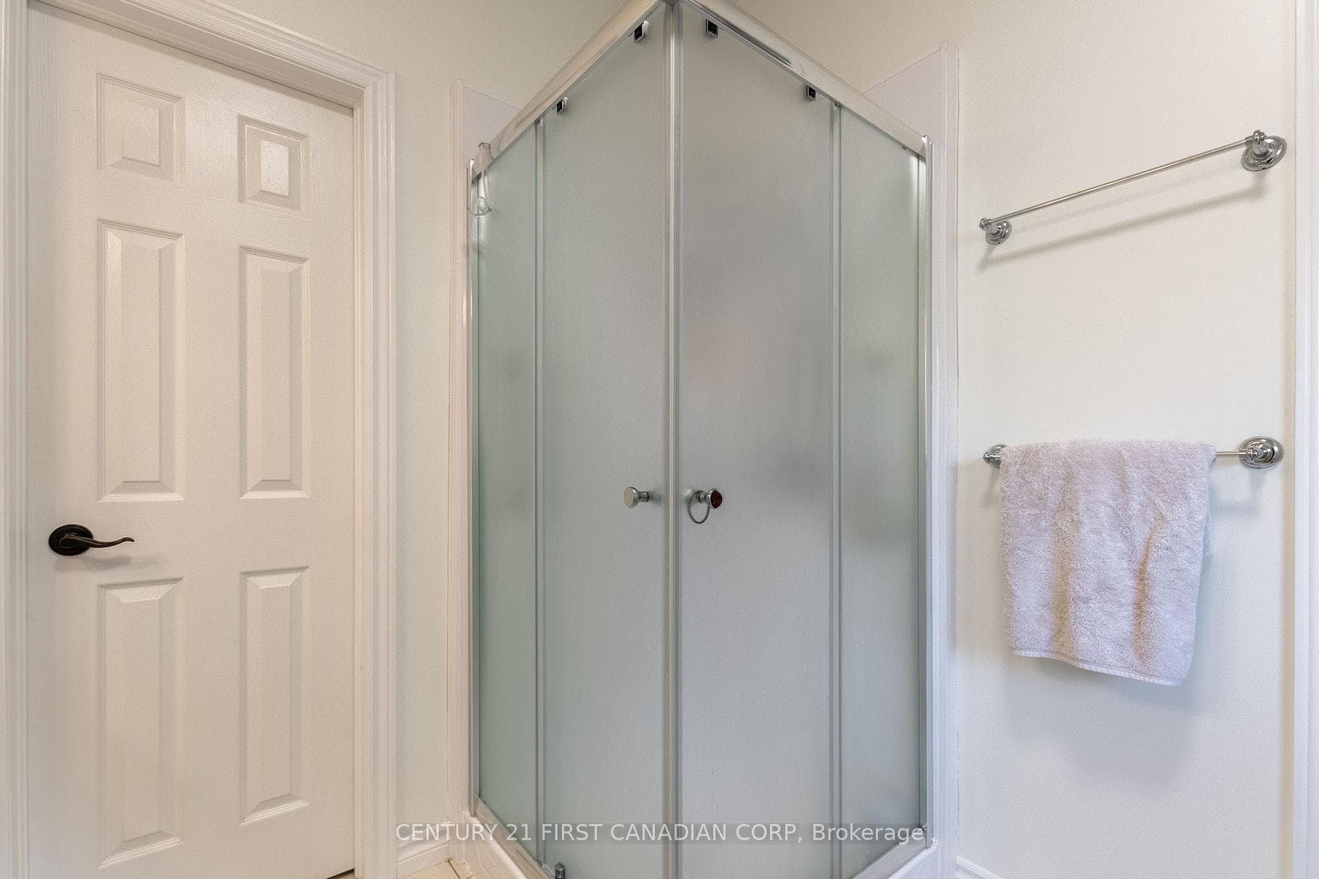 109 Princess Avenue photo 21
