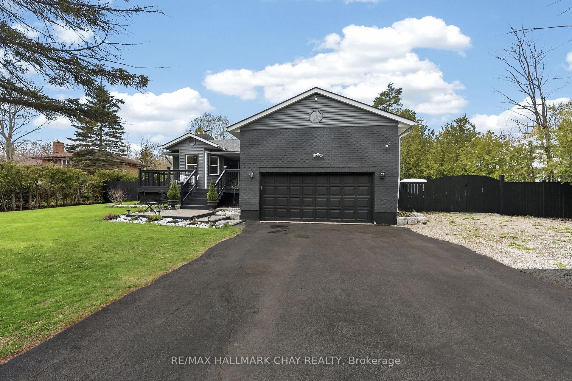2330 Lakeshore Road photo 2