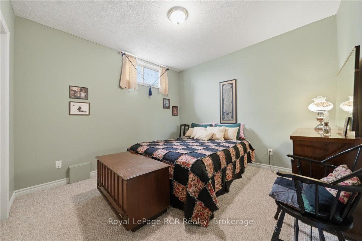 255 2nd Avenue photo 38
