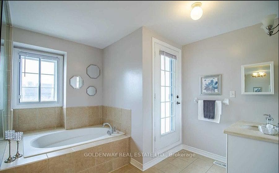 132A Finch Avenue photo 19