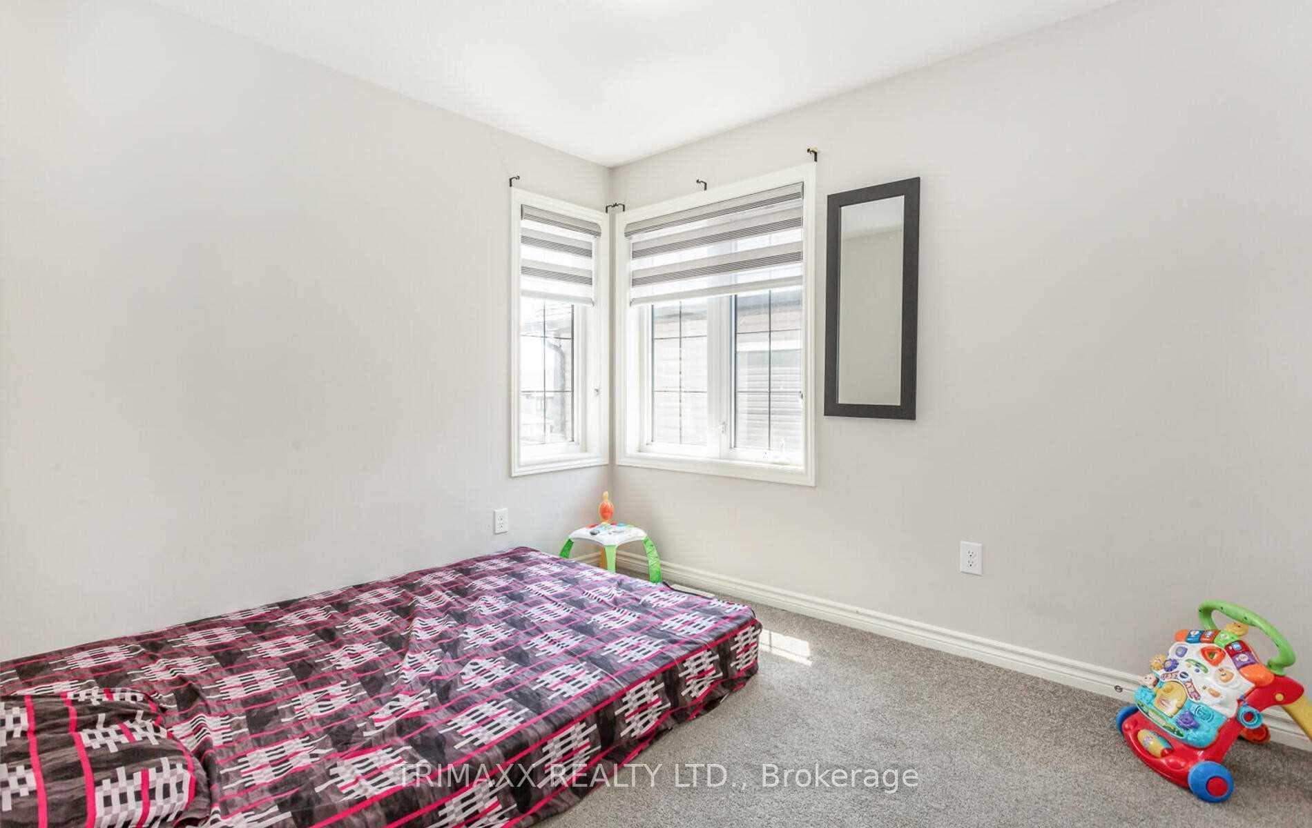137 Links Crescent photo 21