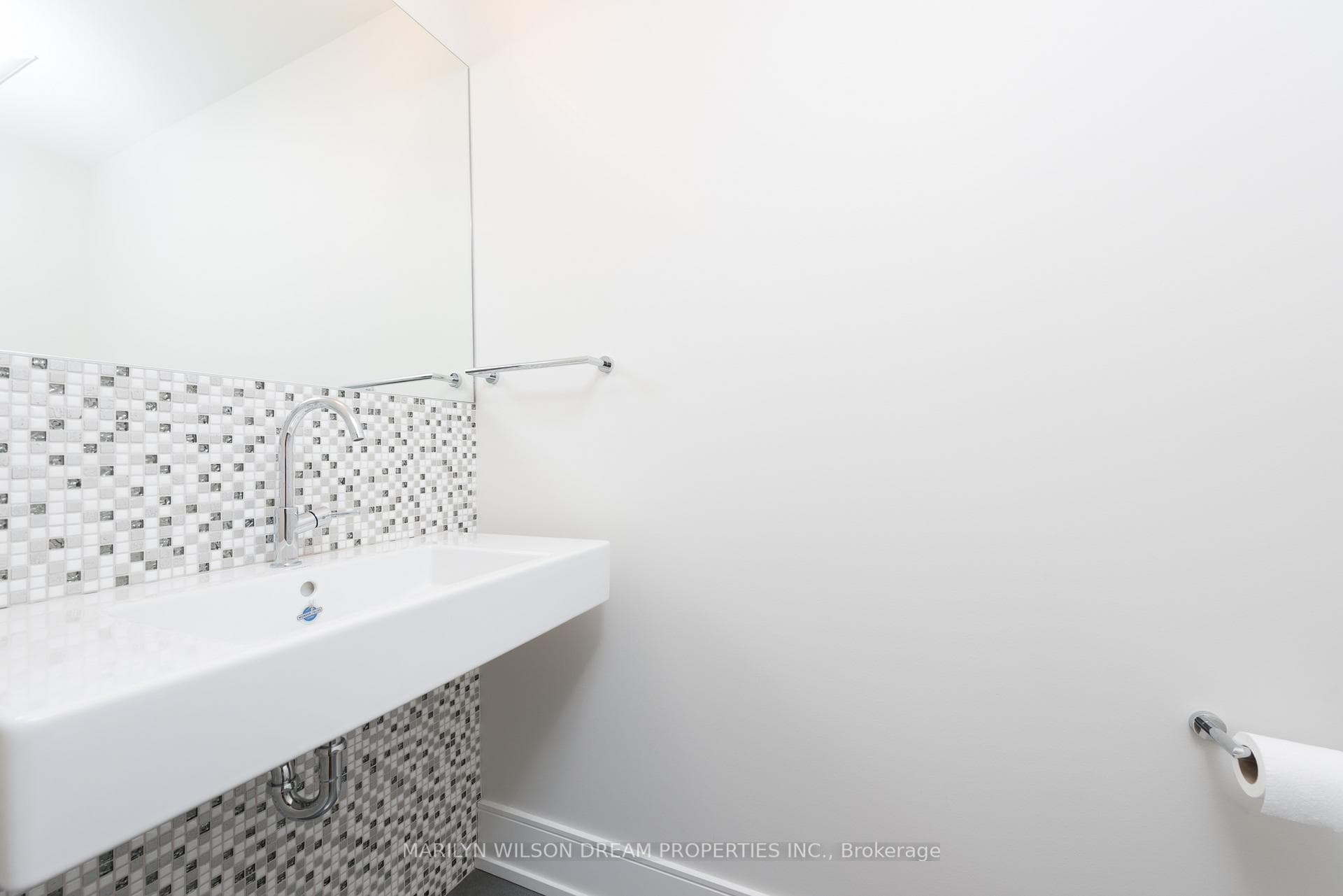 377 Crestview Road photo 16