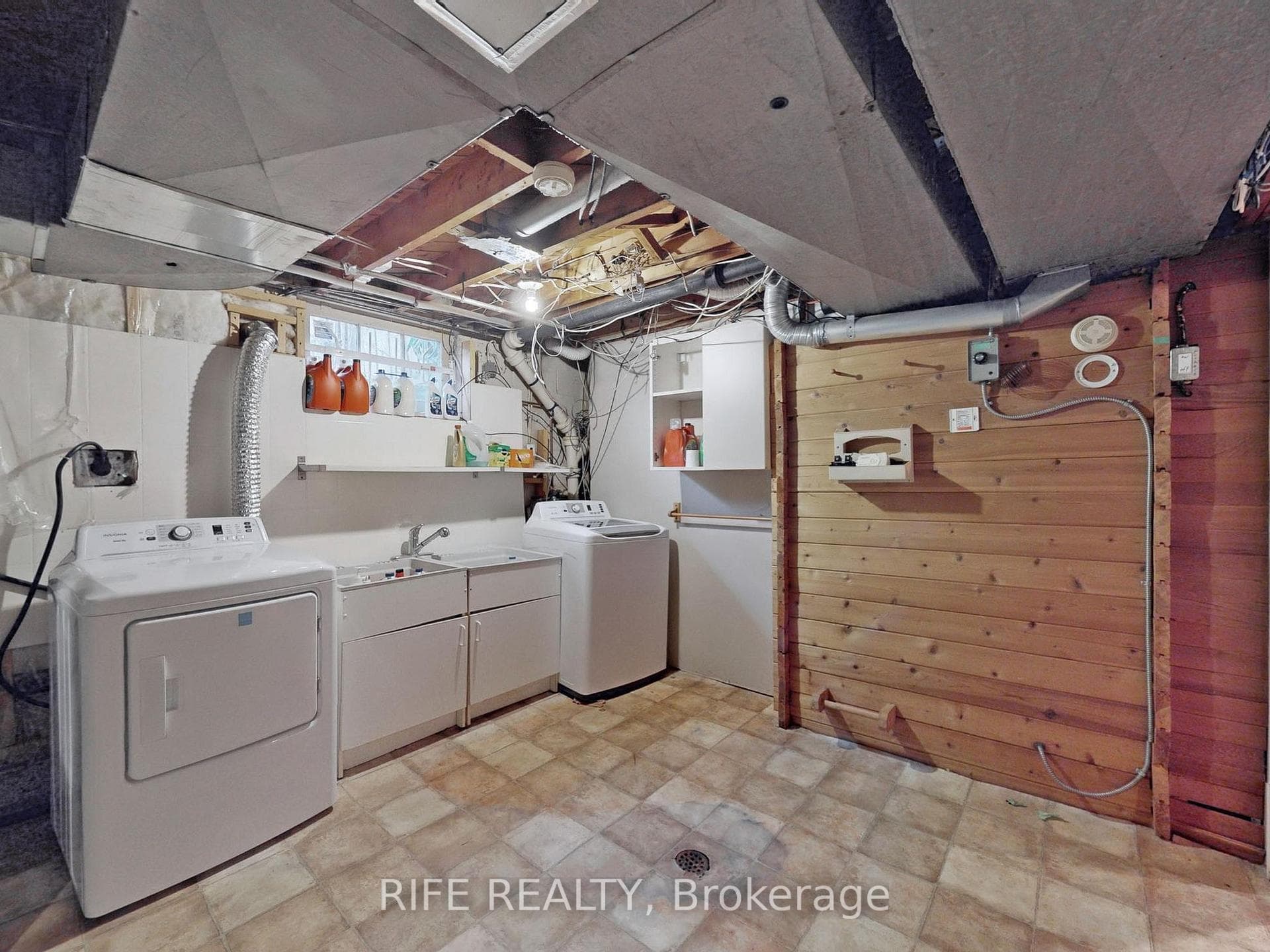 68 Fenn Avenue photo 32
