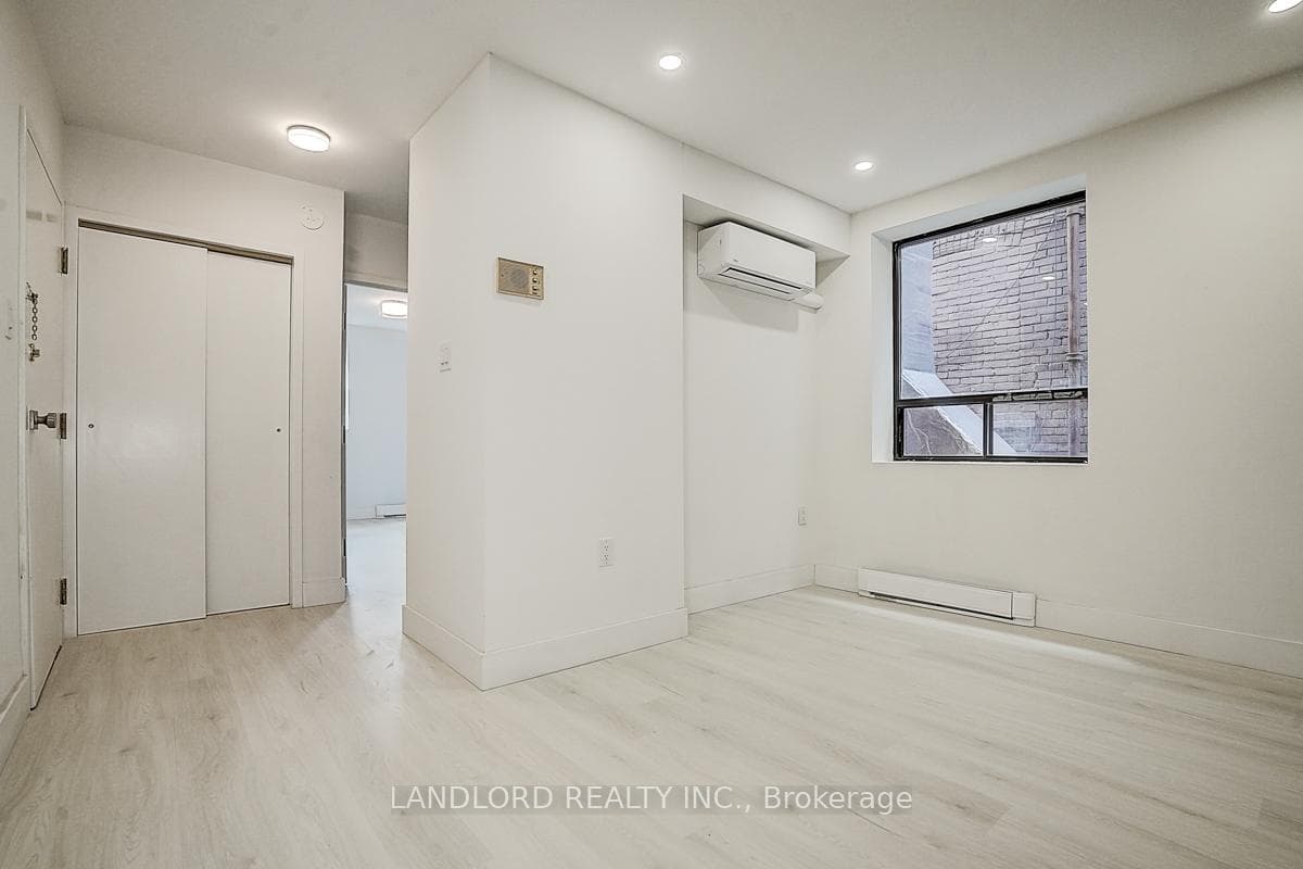 240 Durie Street Unit 206 photo 21