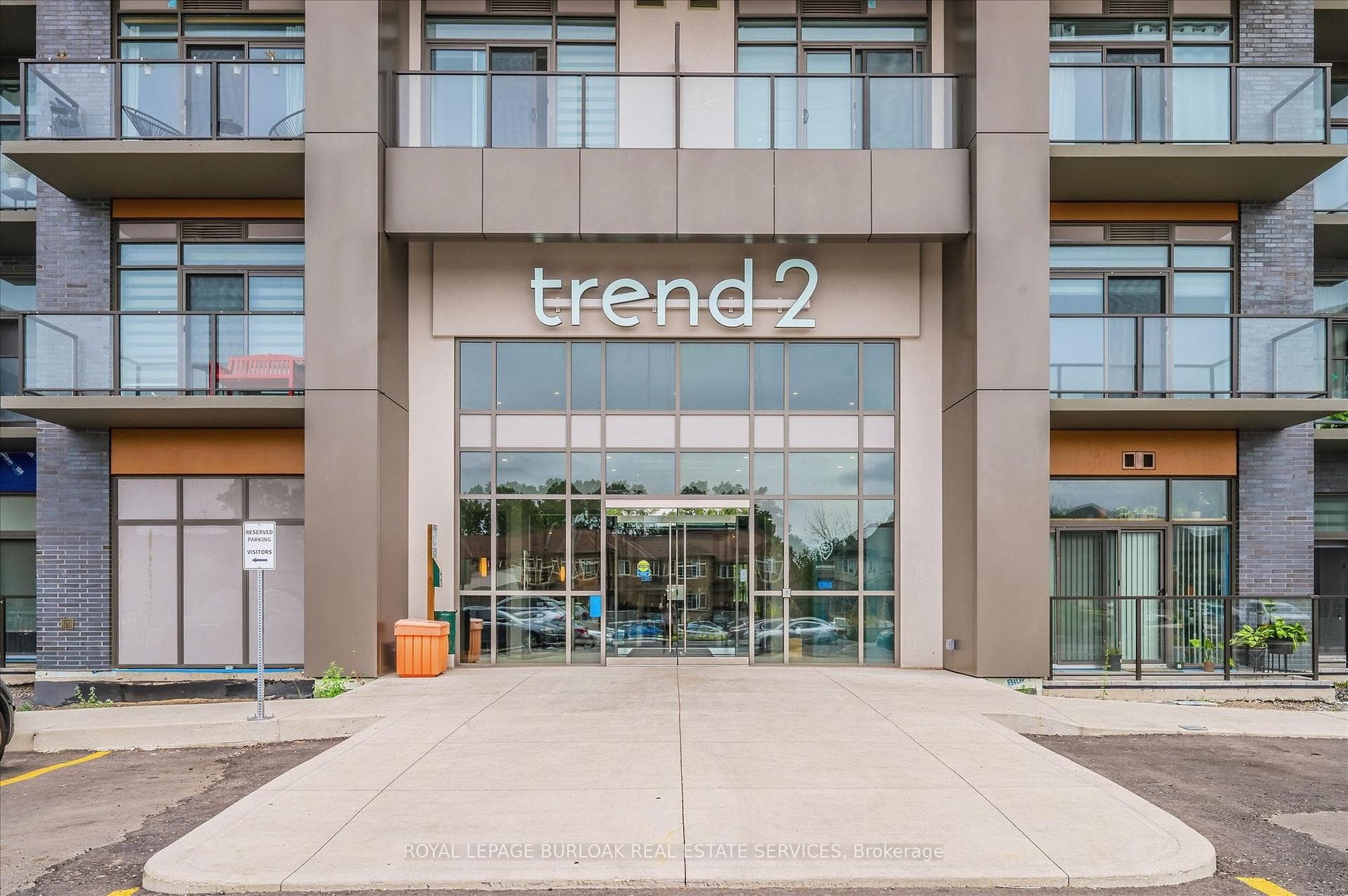 460 Dundas Street Unit 1212 photo 3