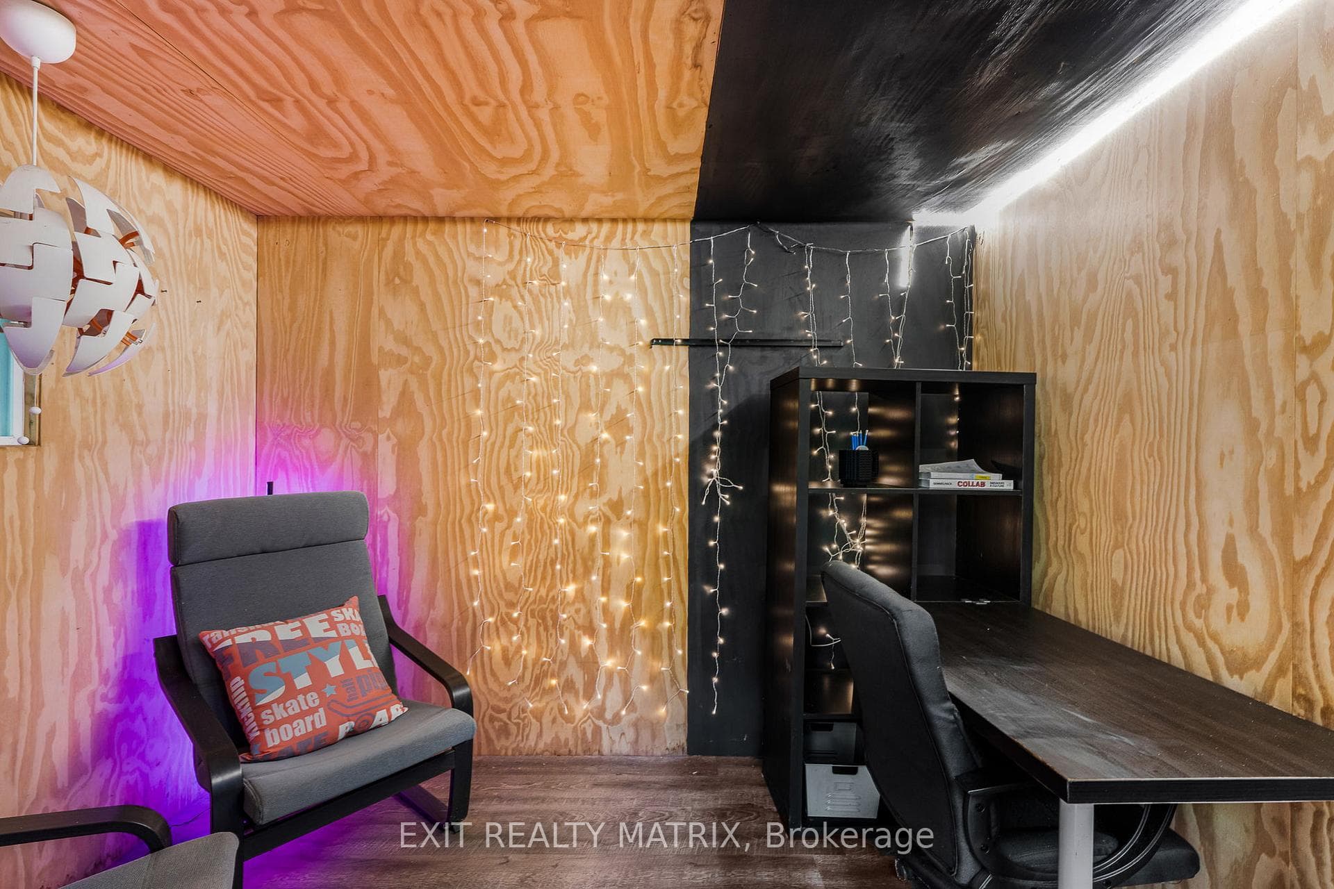 1271 GEORGES VANIER Drive photo 36