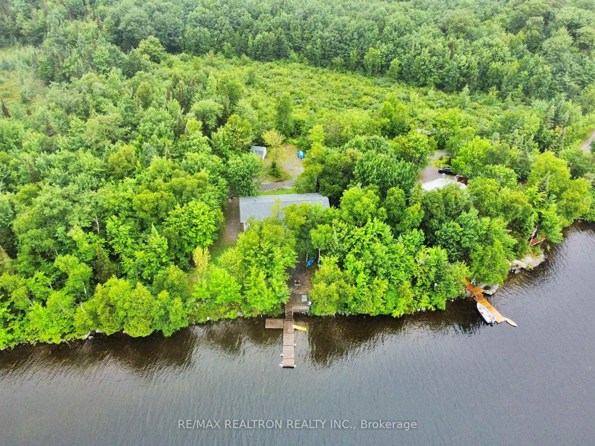 380 BEAVER Lane photo 7