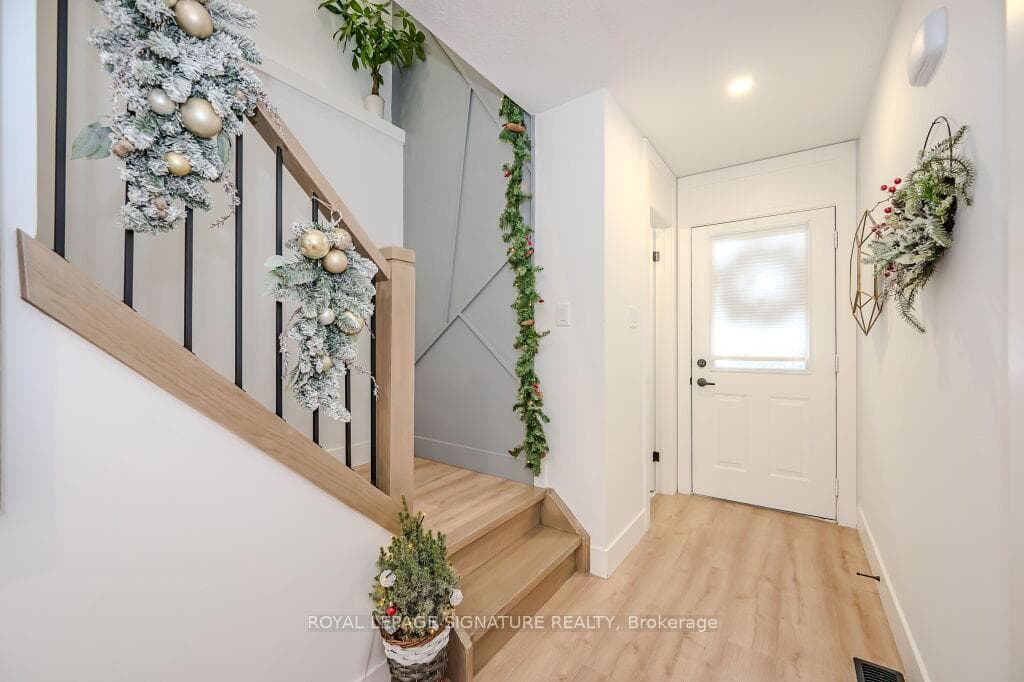 53 Deerpath Drive photo 5