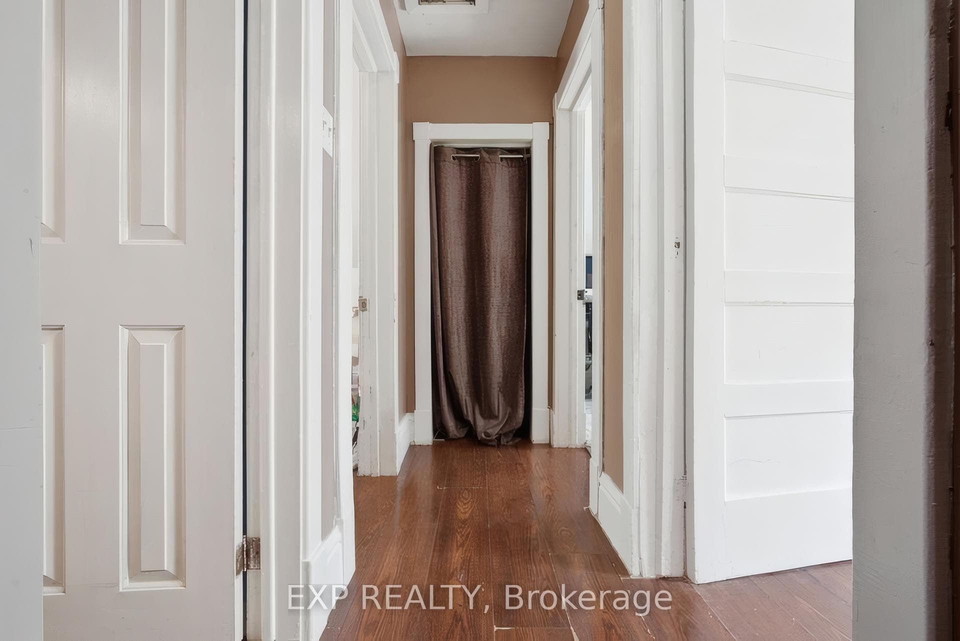 572 Downie Street photo 33