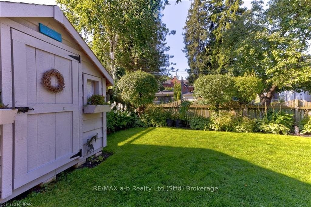 103 AVON Street photo 10