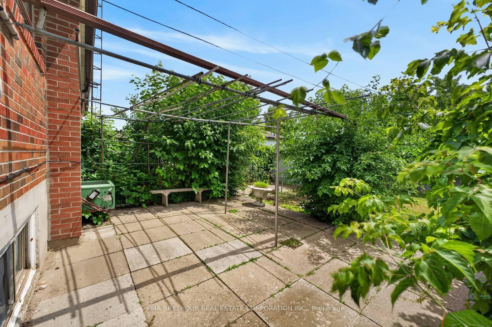 65 Goldsboro Road photo 27