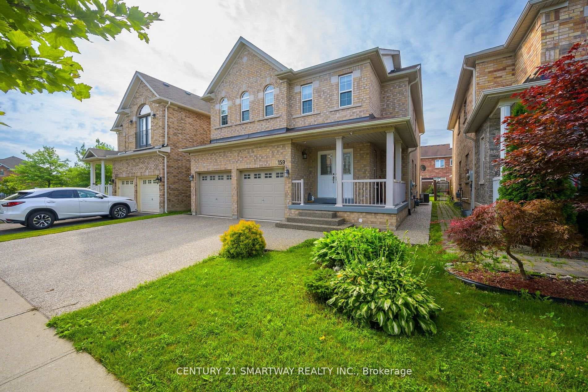 159 Wright Crescent photo 2