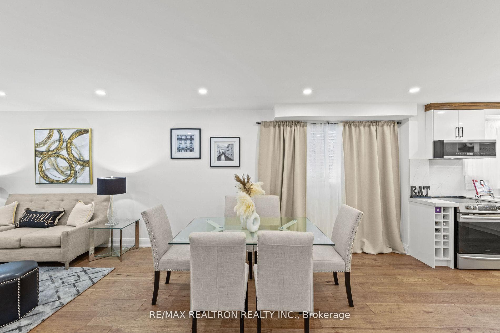 14 Mortimer Court photo 11