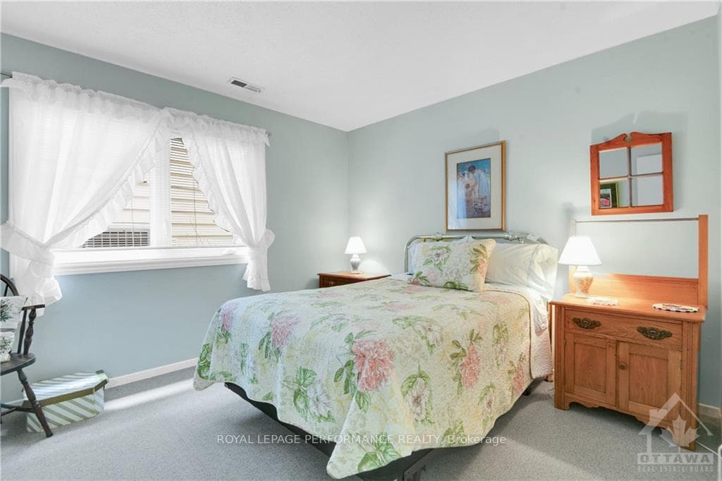 530 FOXVIEW Place photo 22