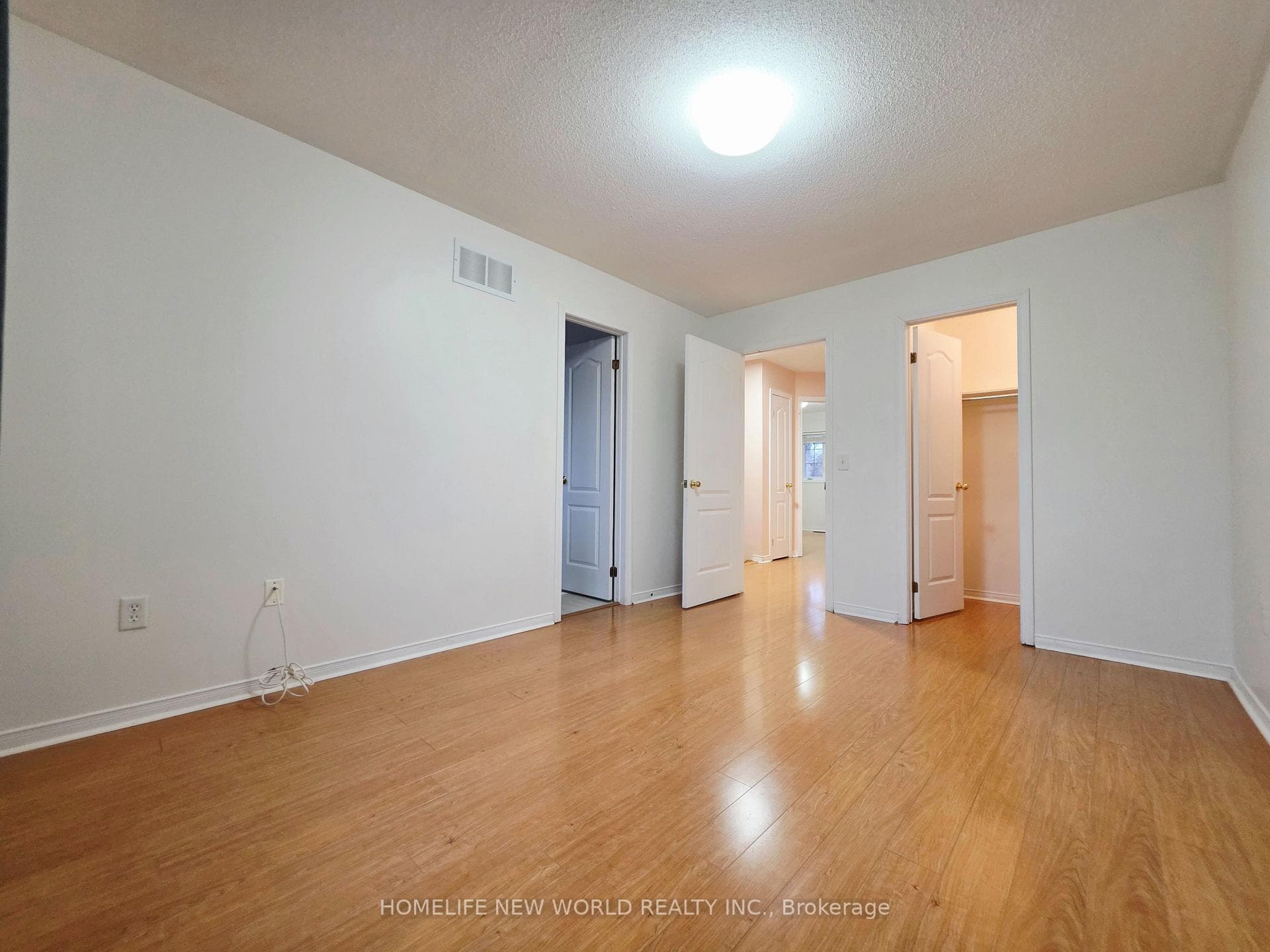 357 Bur Oak Avenue photo 4