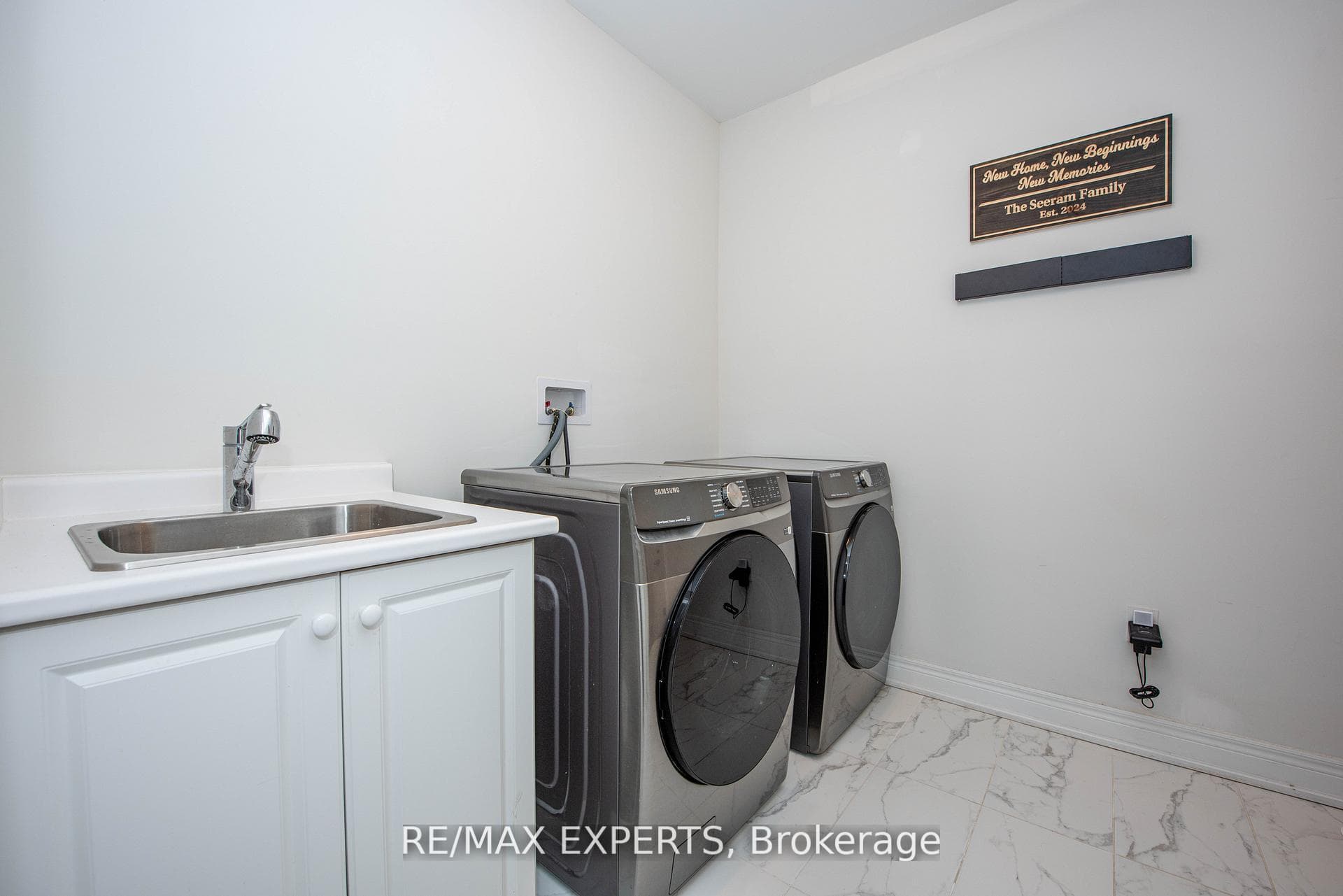 381 Inspire Boulevard photo 9