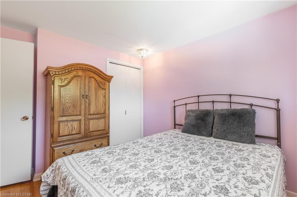10 Jena Crescent photo 14