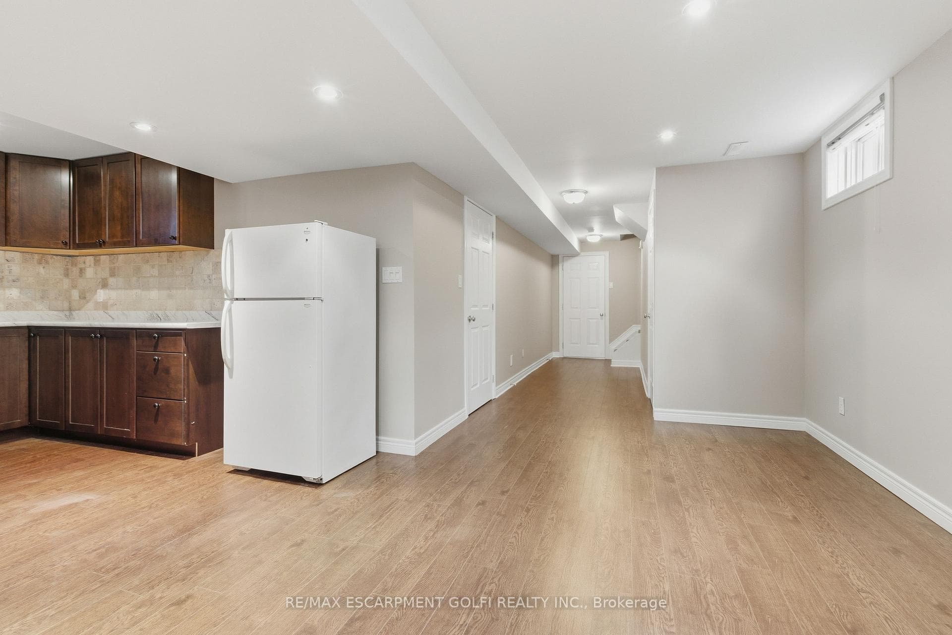 213 Dorchester Drive photo 27