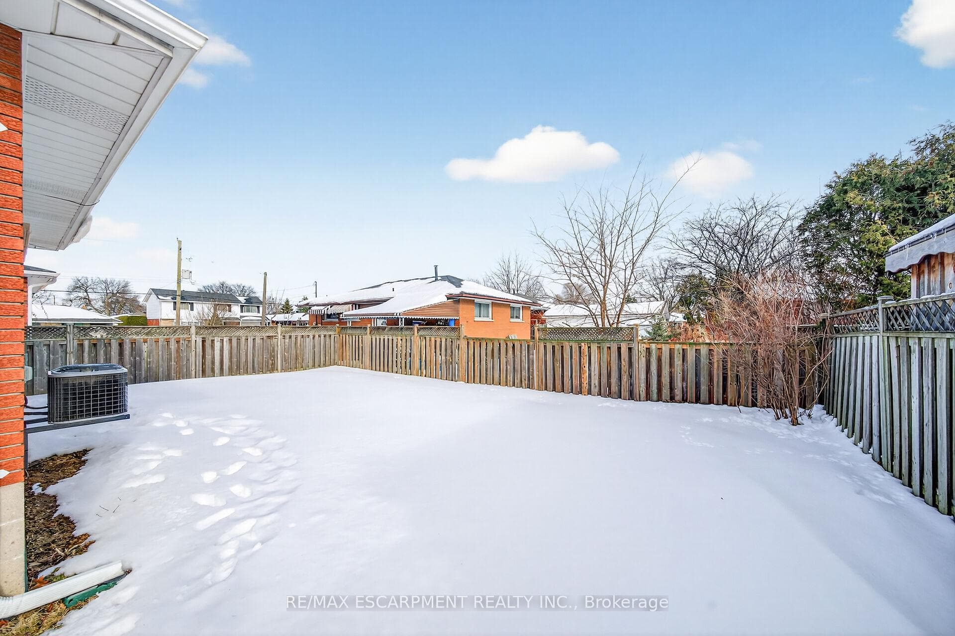 5 Mountbatten Drive photo 38