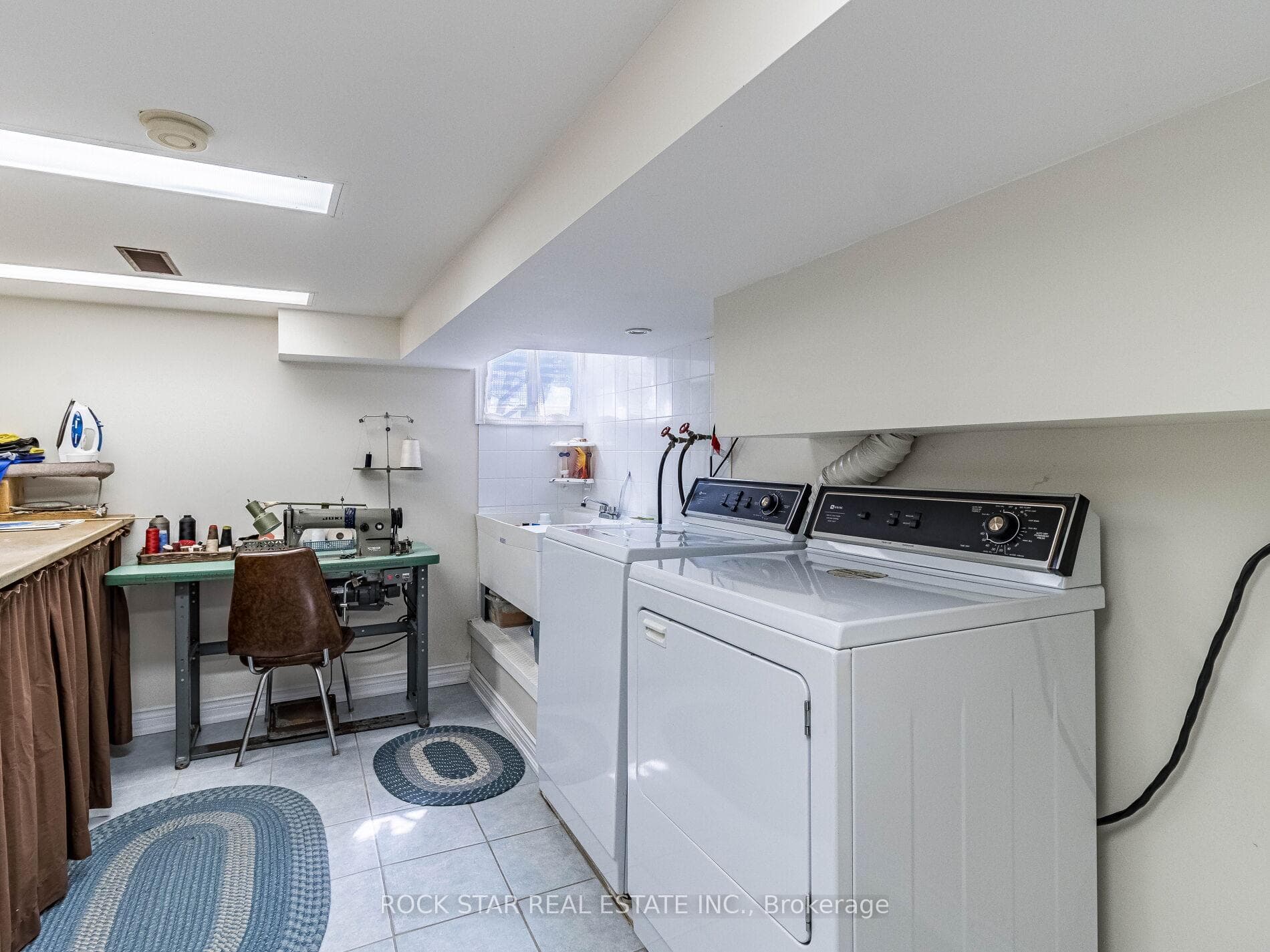 147 Saint Clarens Avenue photo 34