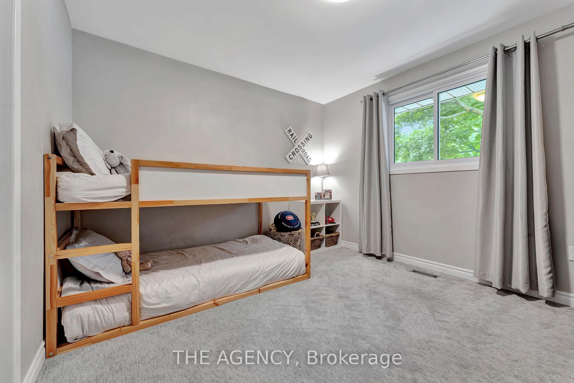 55 Farr Crescent photo 17