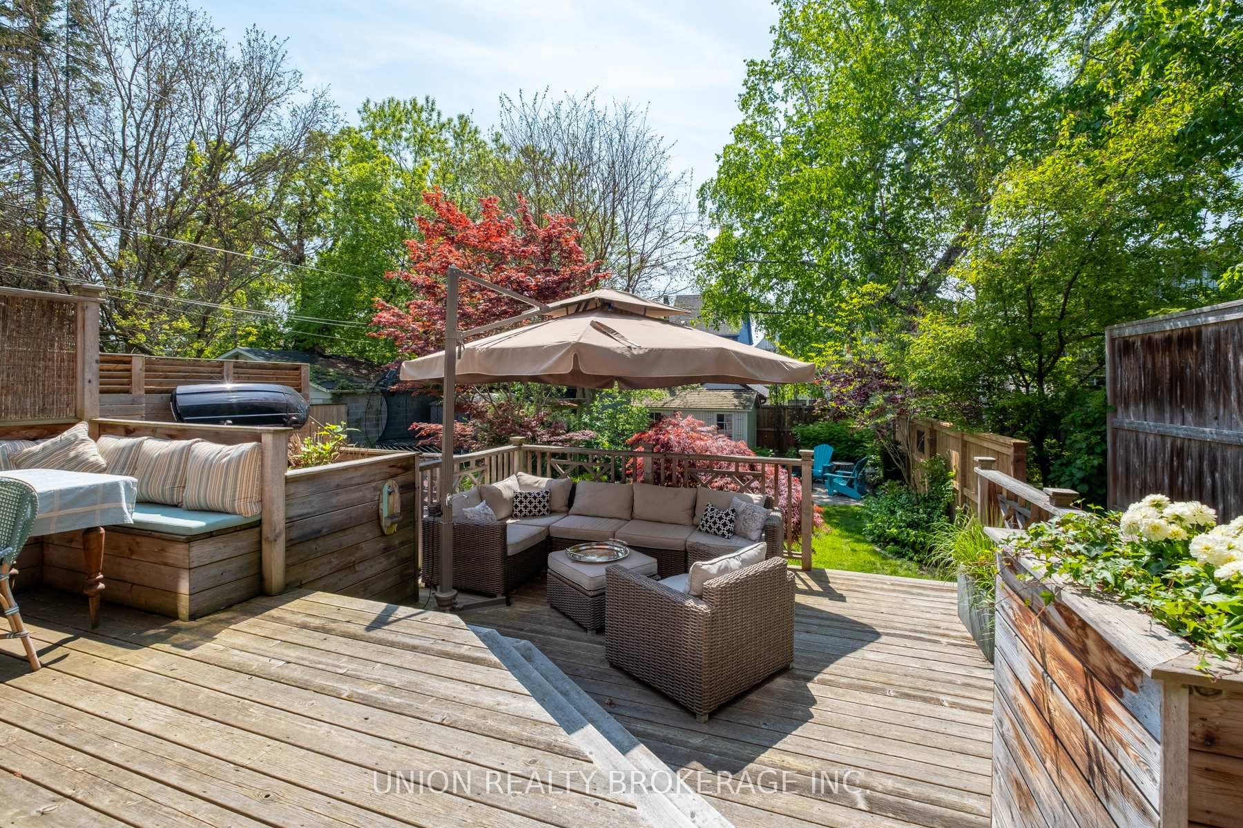 58 Herbert Avenue photo 34